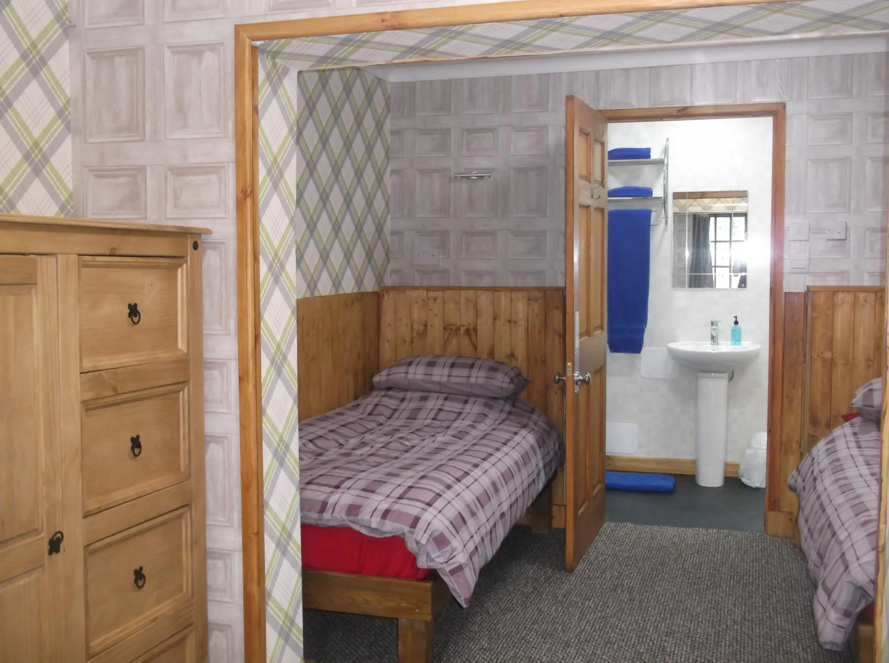 Bedroom, Bed in The Steading Highland Glen Lodge