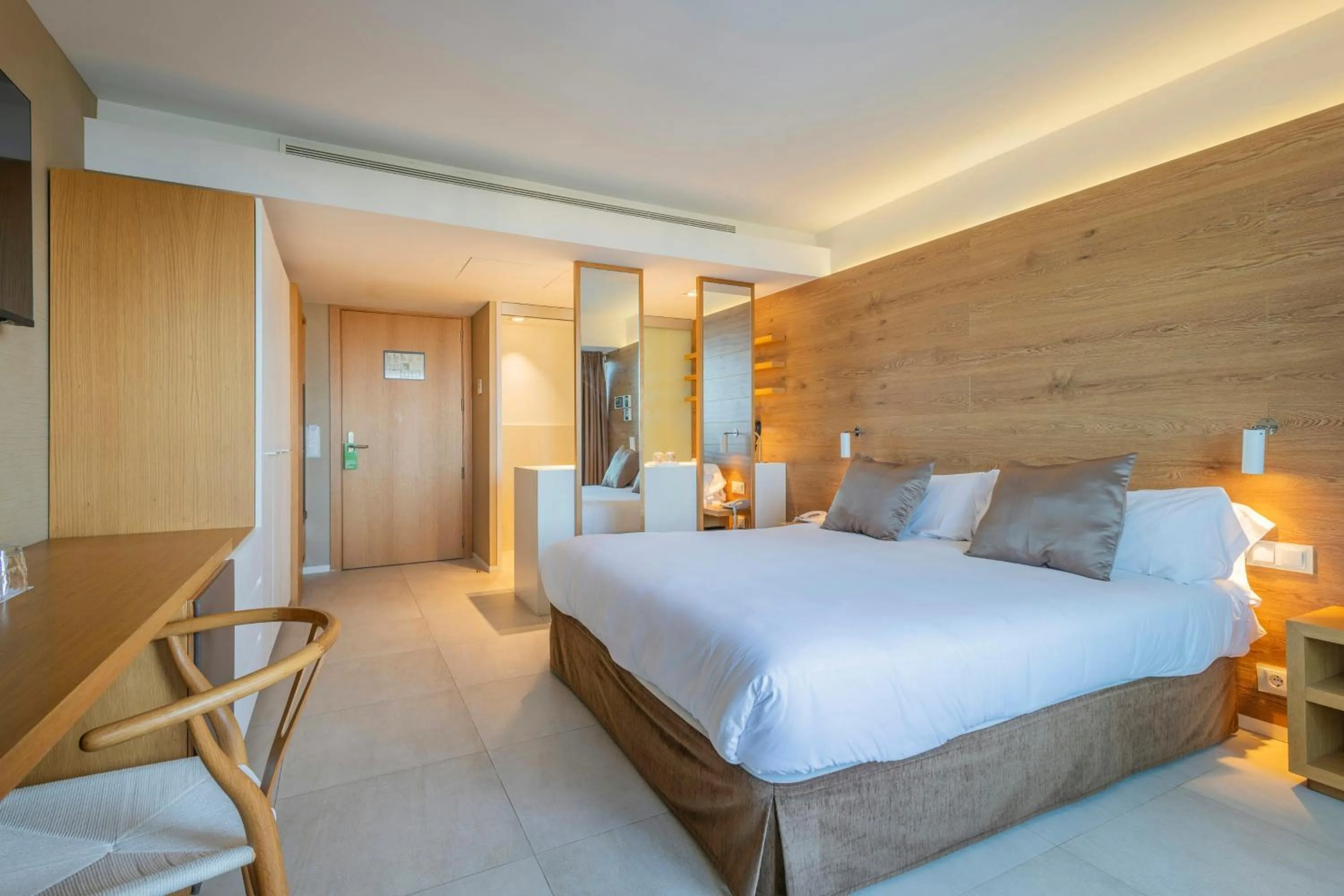 Photo of the whole room, Bed in Leonardo Boutique Hotel Mallorca Port Portals - Adults only