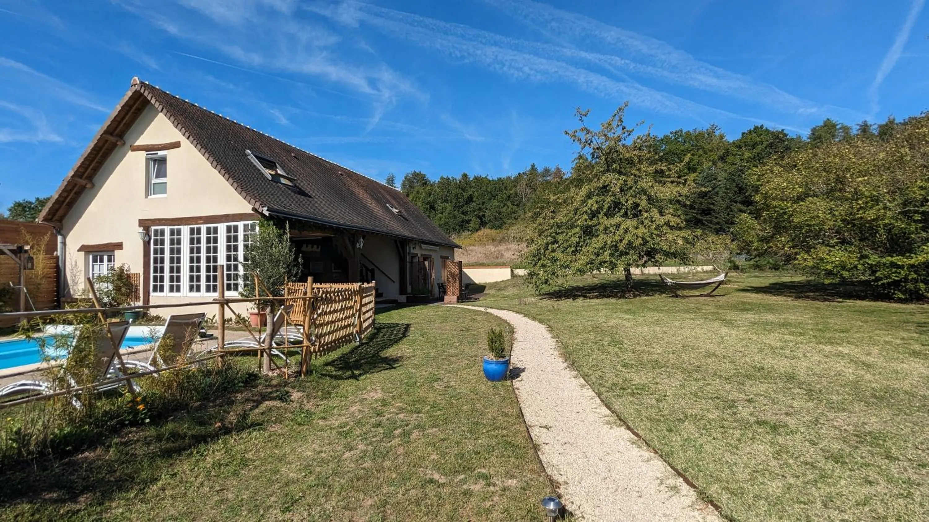 Garden in Au Bonheur de Cisse