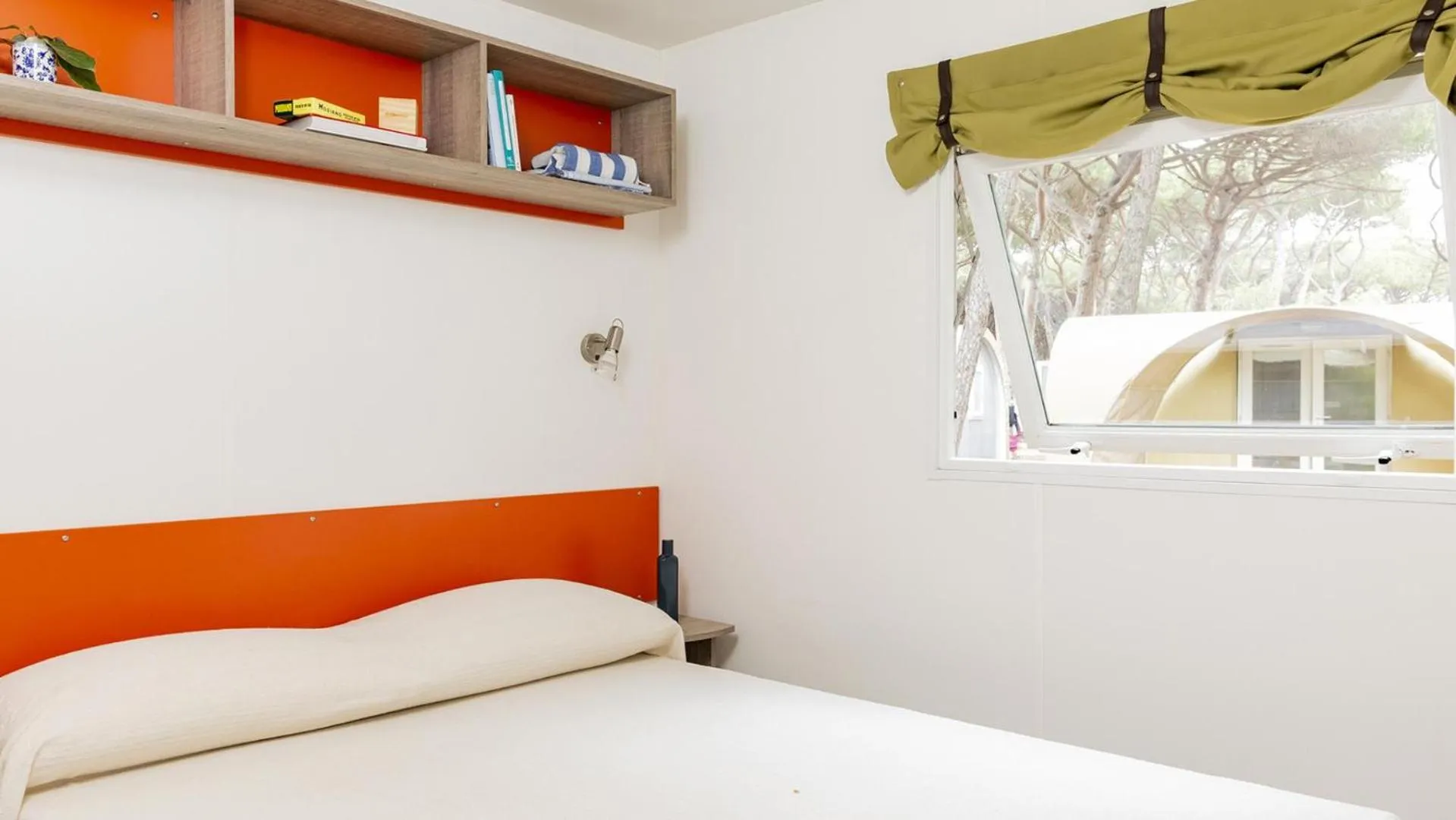 Photo of the whole room, Bed in Gitavillage Argentario