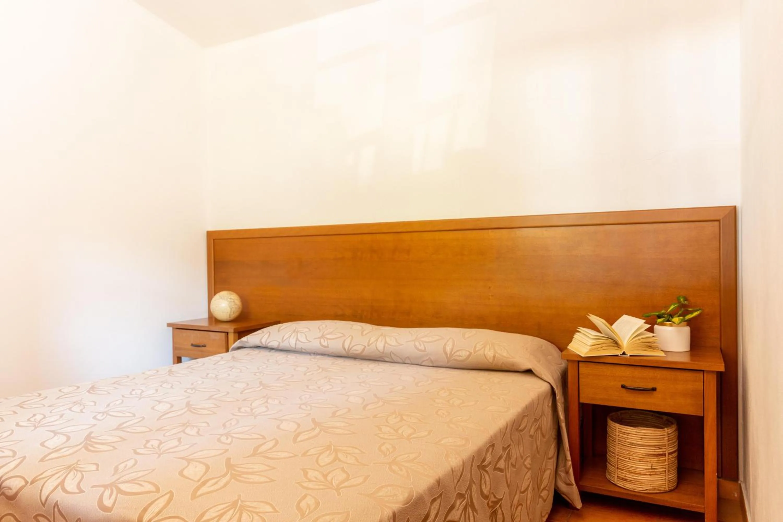 Photo of the whole room, Bed in Gitavillage Argentario