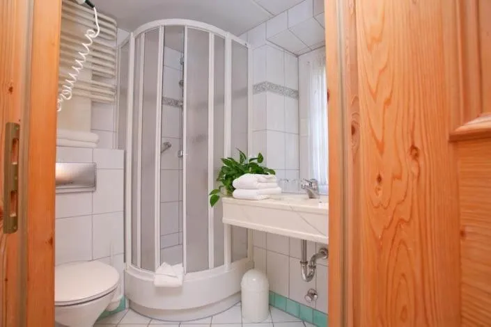 Bathroom in Hotel Restaurant Rengser Mühle