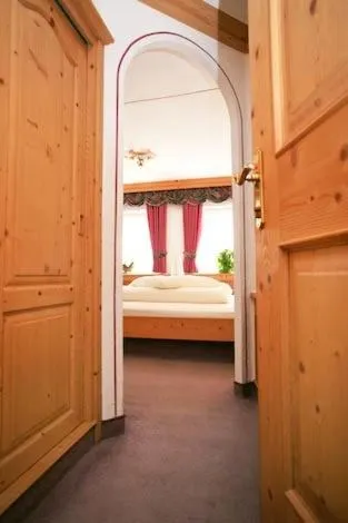 Bedroom, Bed in Hotel Restaurant Rengser Mühle