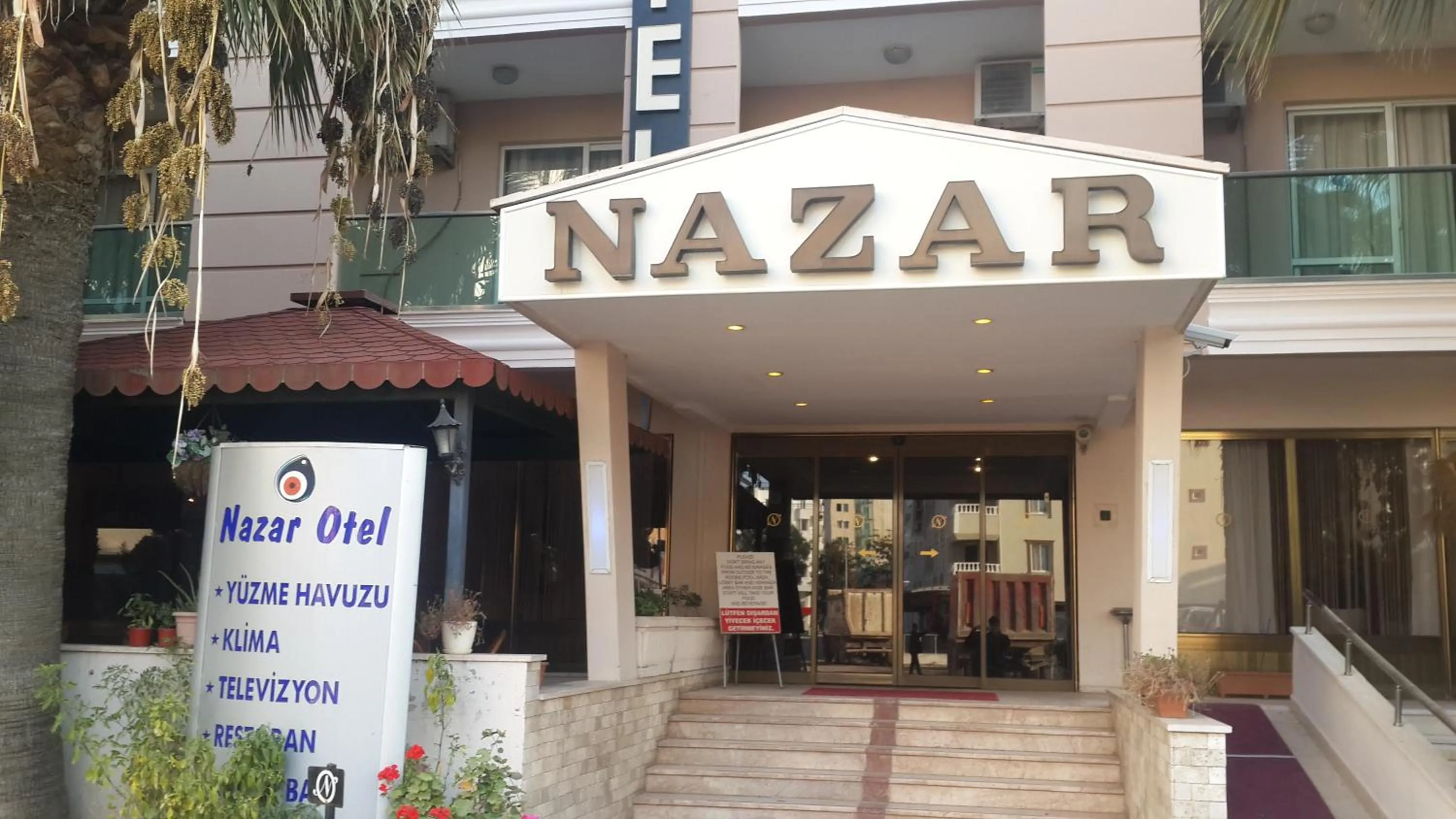 Facade/entrance in Nazar Hotel