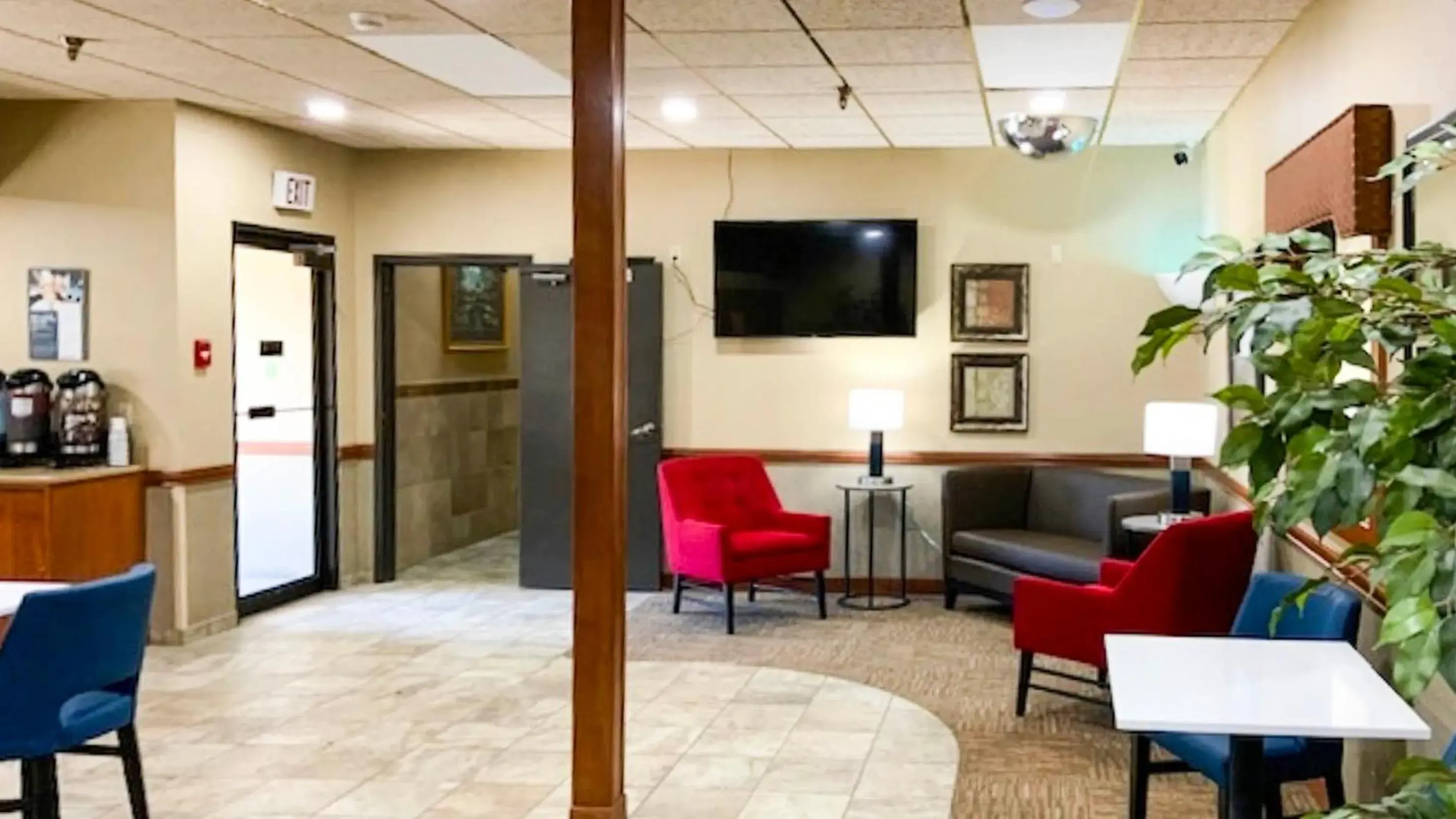 Lobby or reception in Studio 6 - Minot, ND Lobby or reception in Studio 6 - Minot, ND