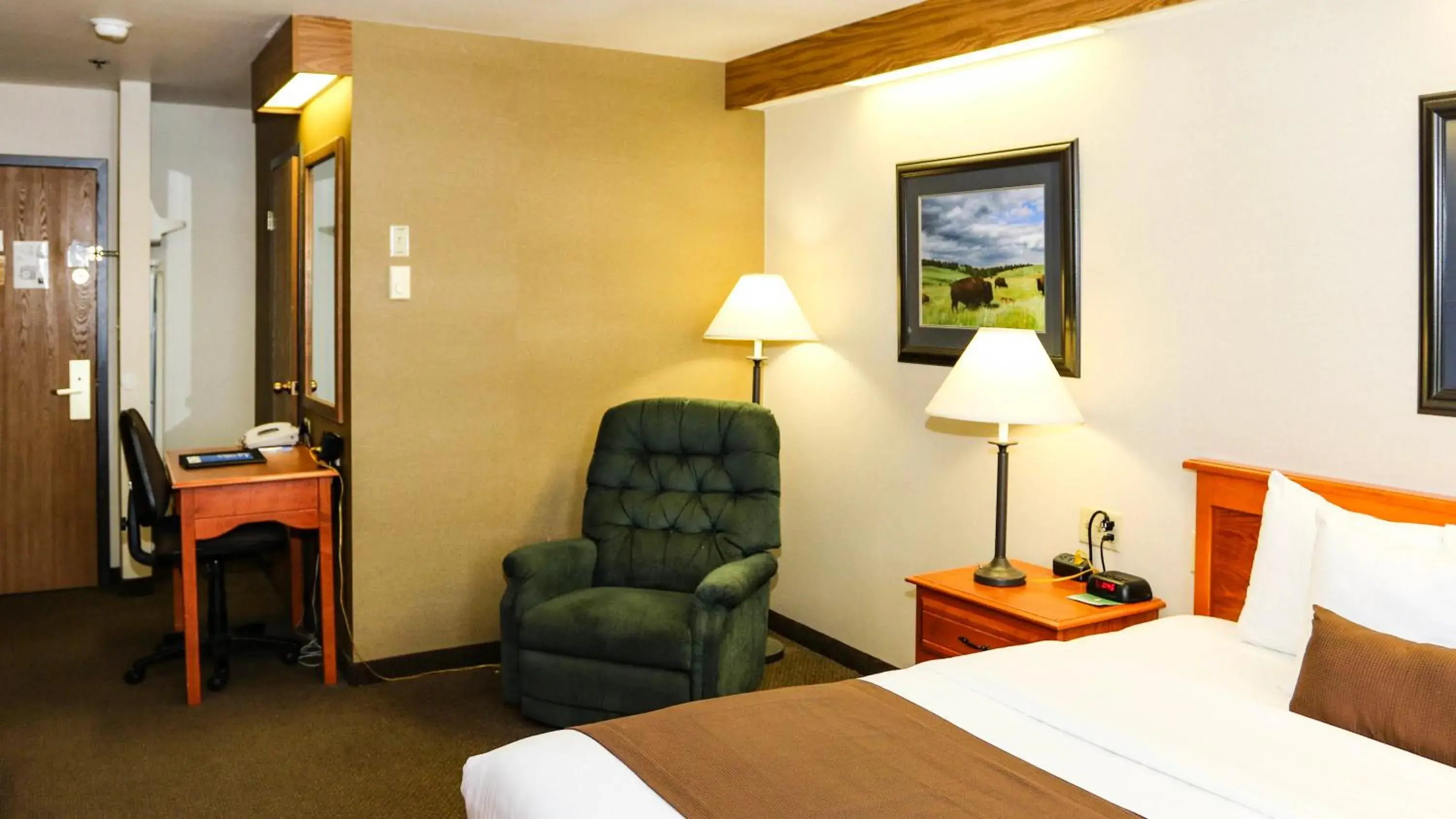 Bedroom, Bed in Studio 6 - Minot, ND Bedroom, Bed in Studio 6 - Minot, ND