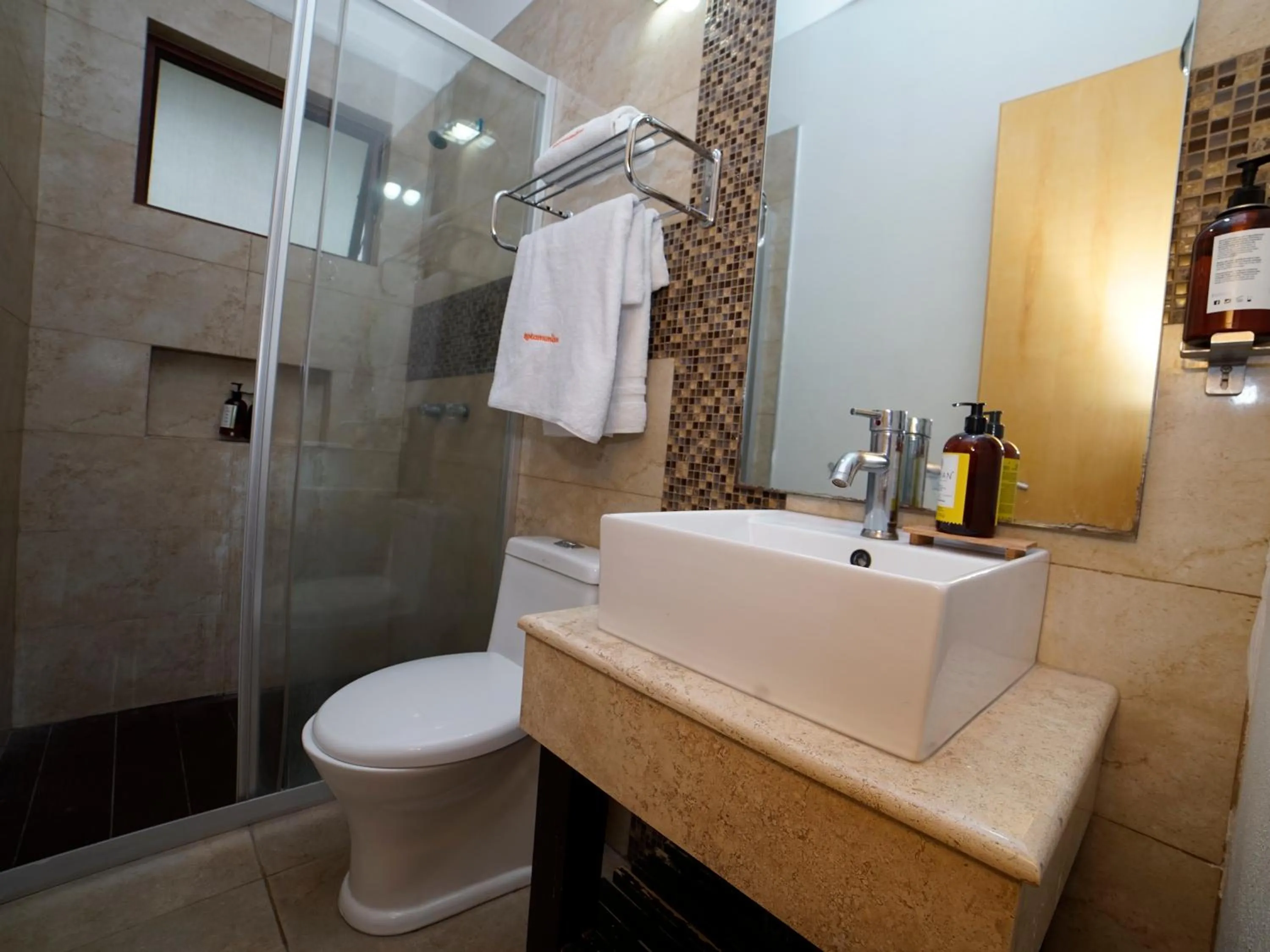 Hotel y Villas Los Pirules by Rotamundos