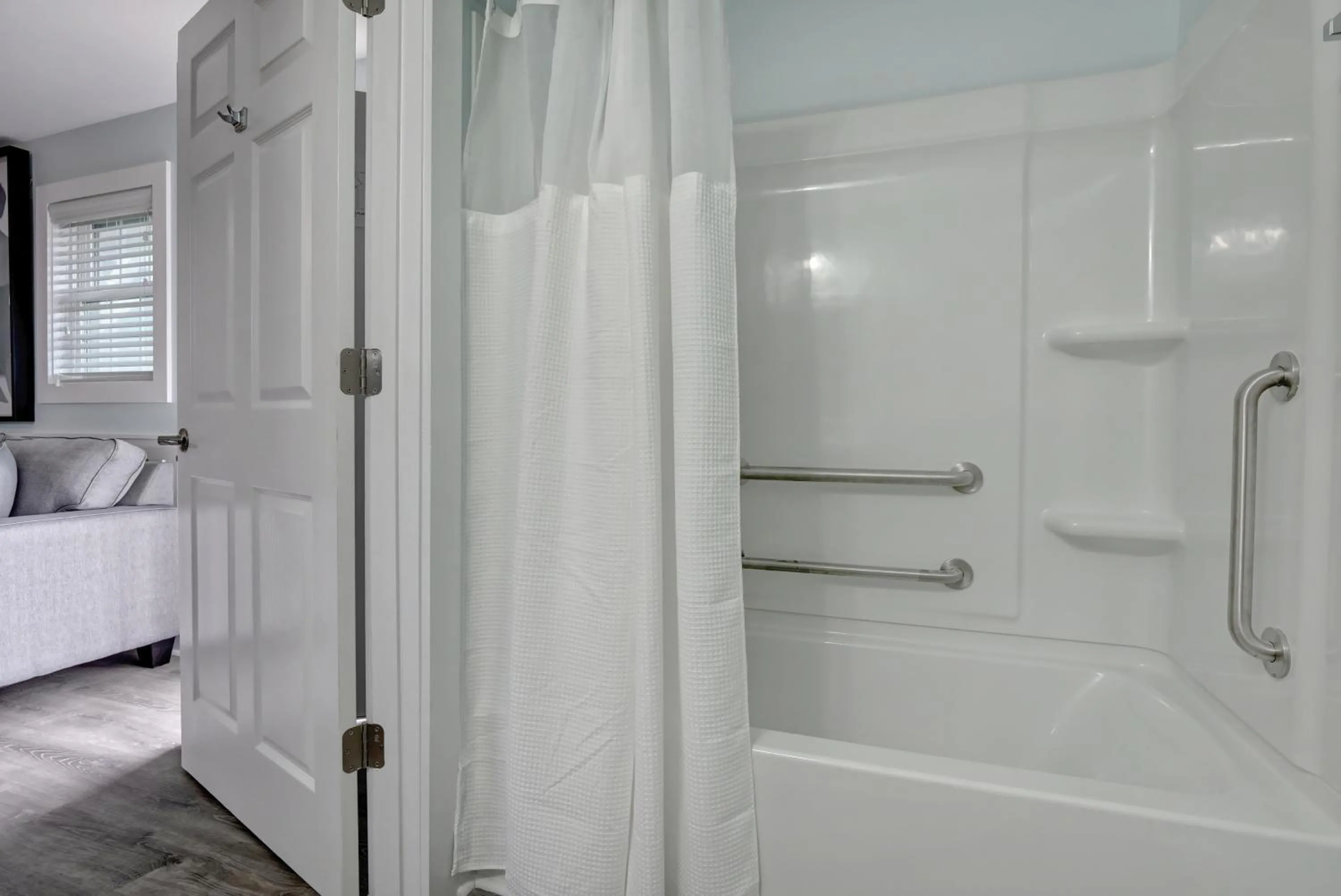 Property building in Loggerhead Inn and Suites