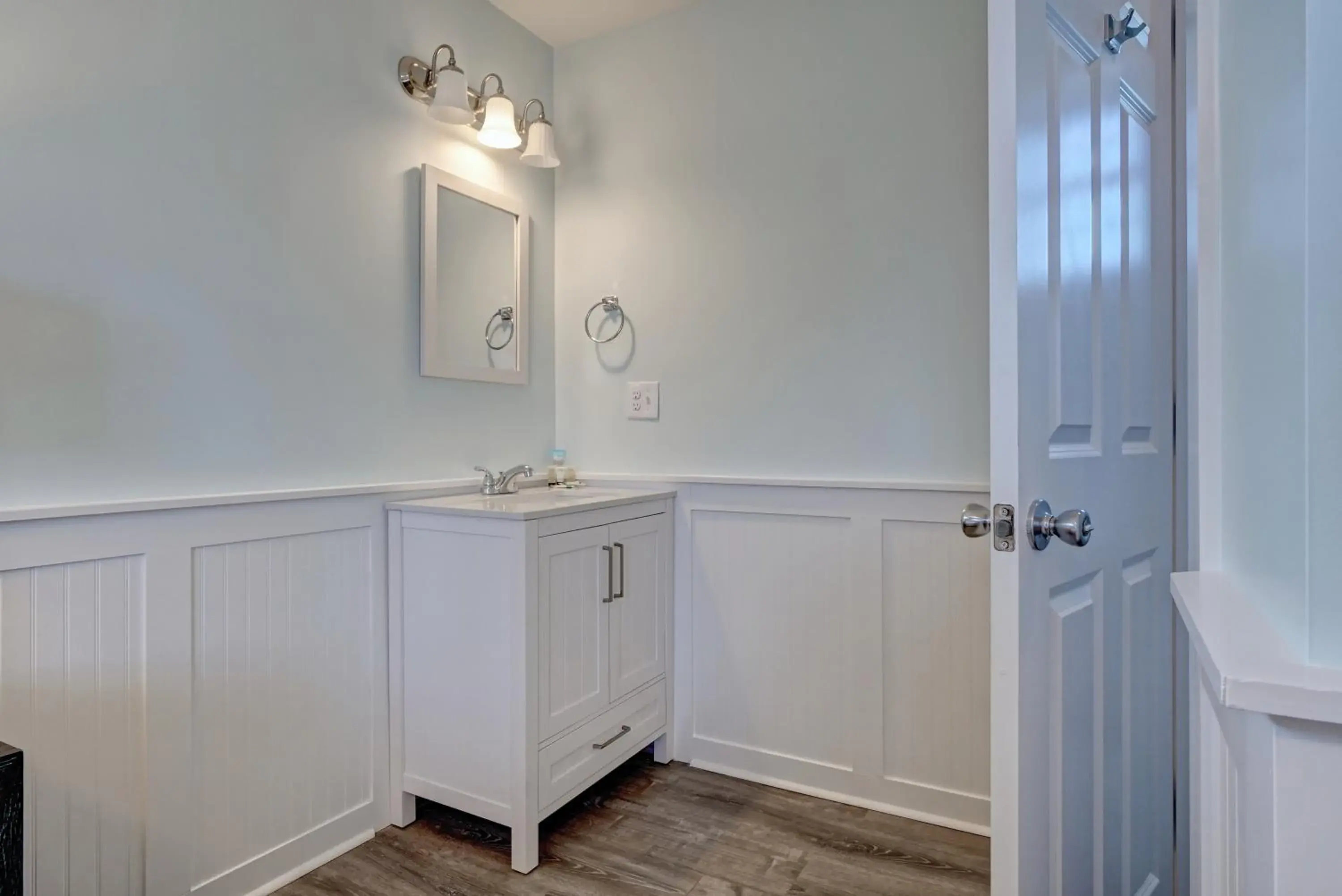 Property building in Loggerhead Inn and Suites Property building in Loggerhead Inn and Suites