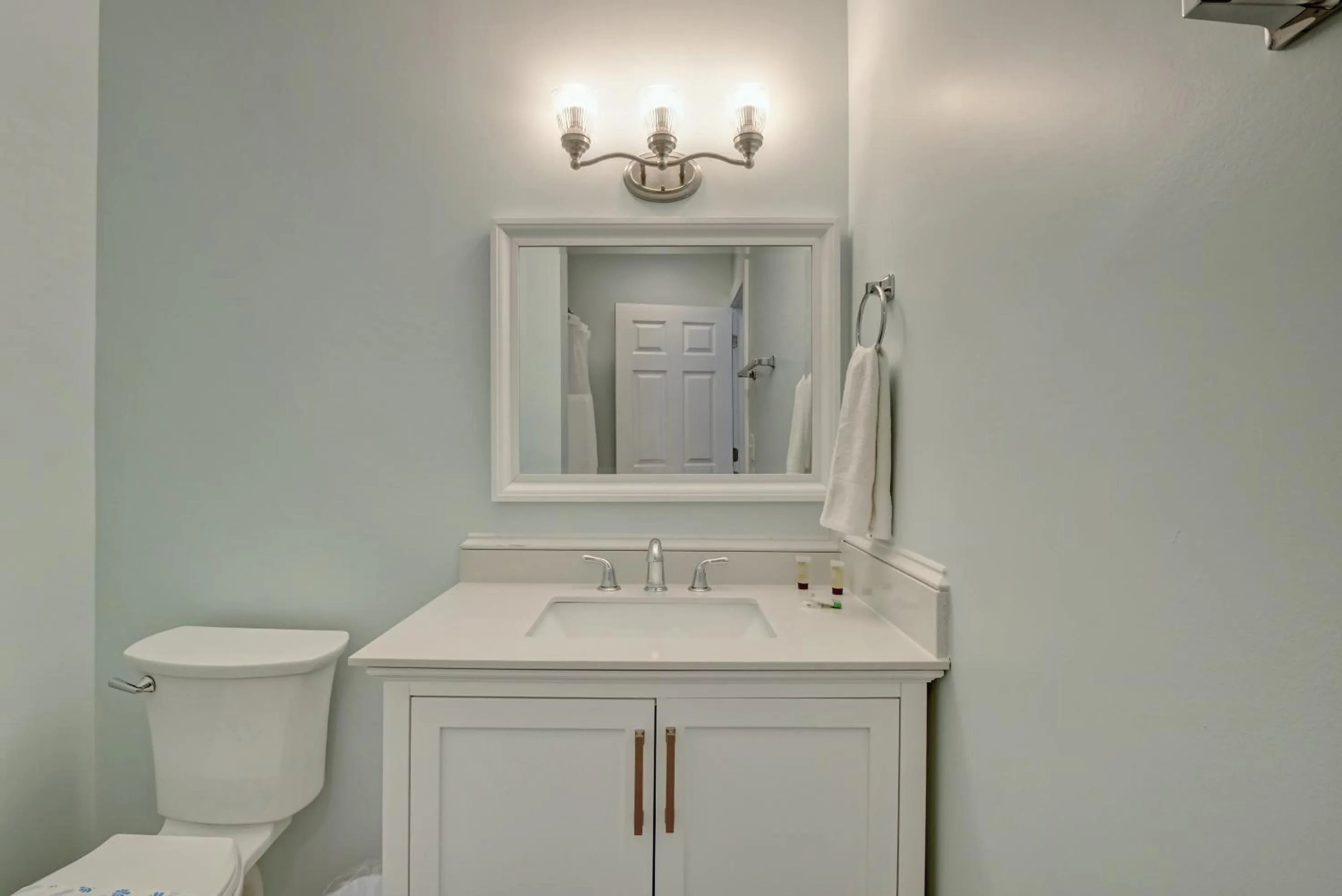 Property building in Loggerhead Inn and Suites