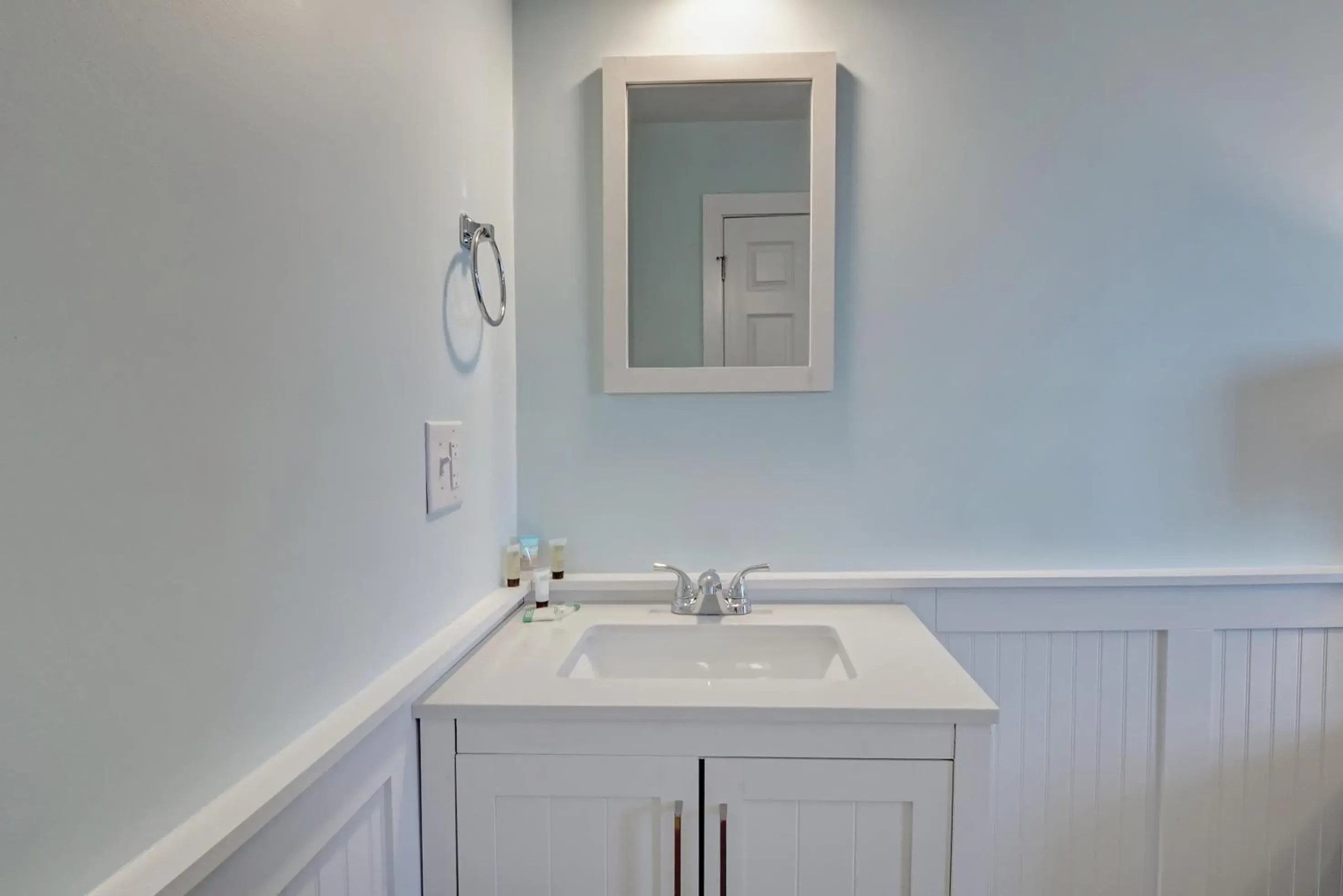 Property building in Loggerhead Inn and Suites Property building in Loggerhead Inn and Suites