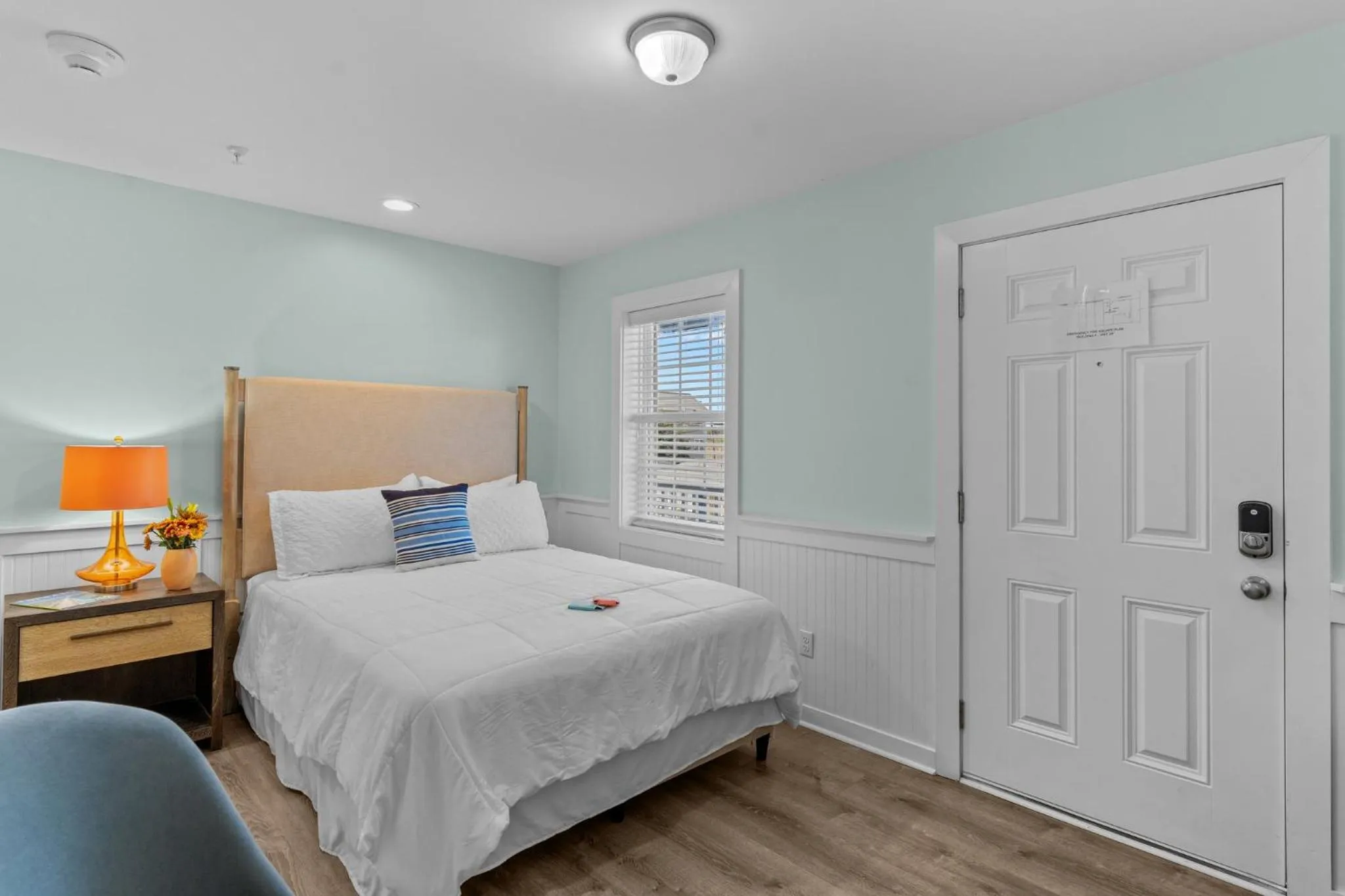 Bed in Loggerhead Inn and Suites