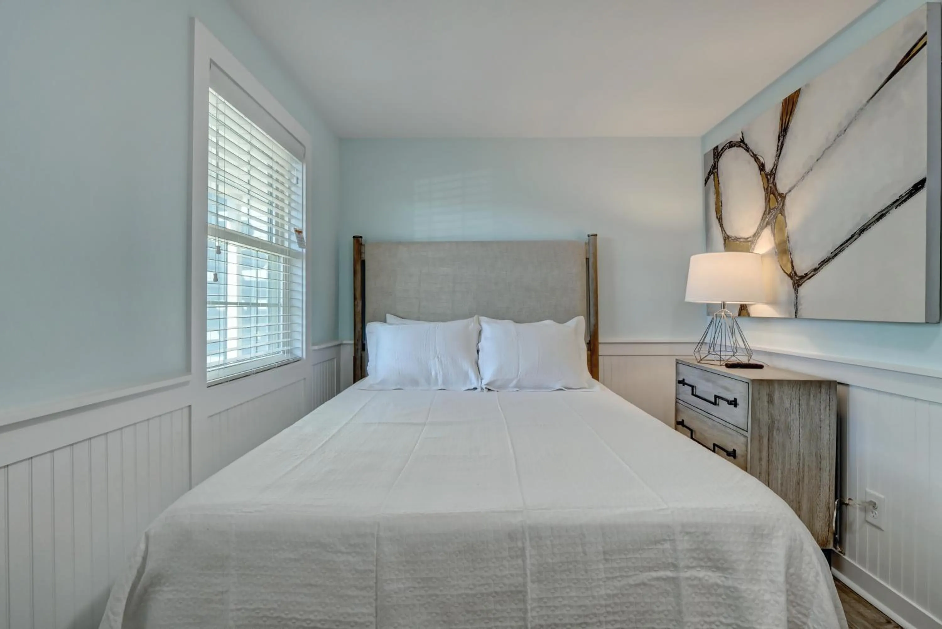 Property building, Bed in Loggerhead Inn and Suites