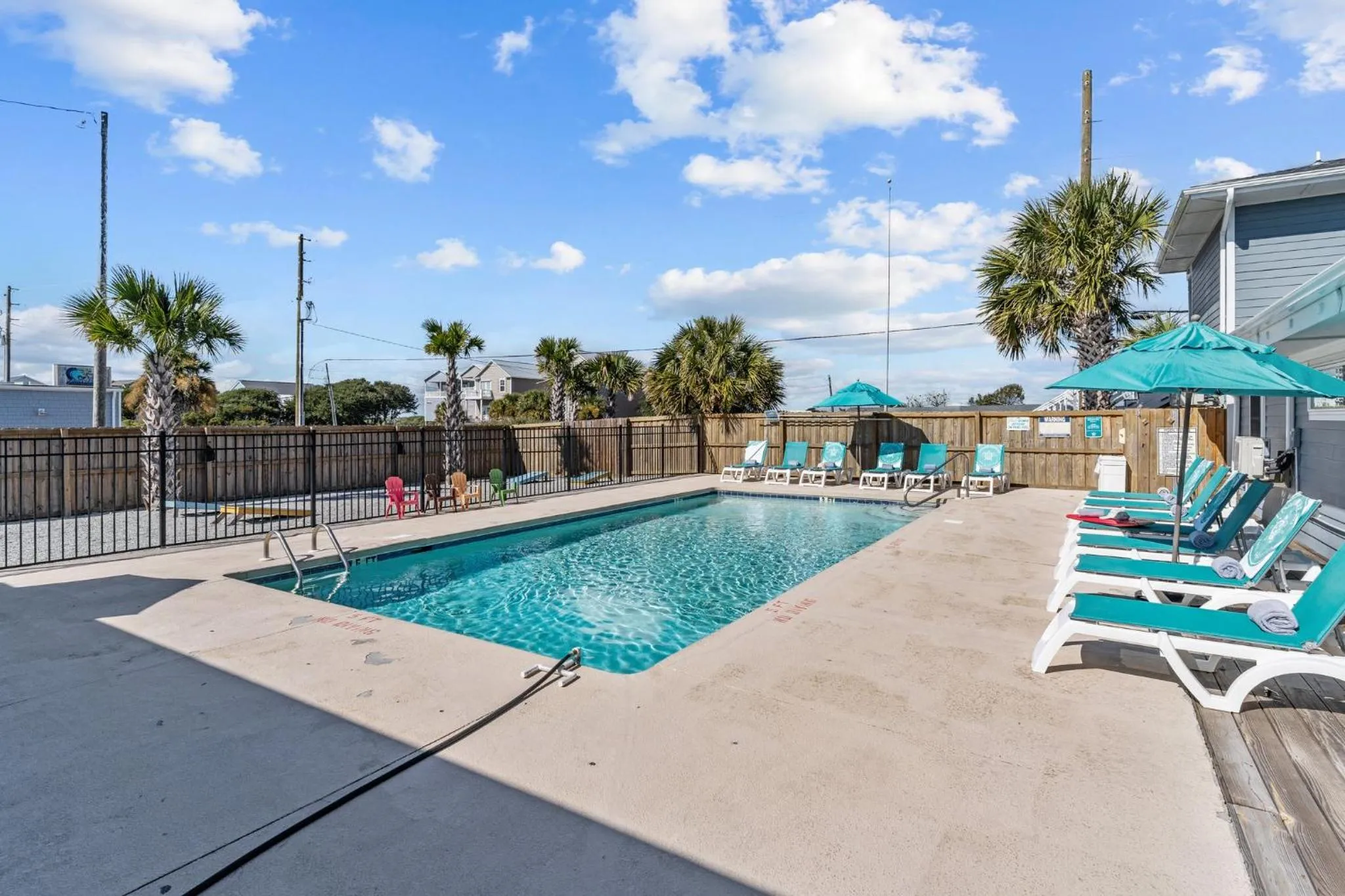 Swimming pool in Loggerhead Inn and Suites