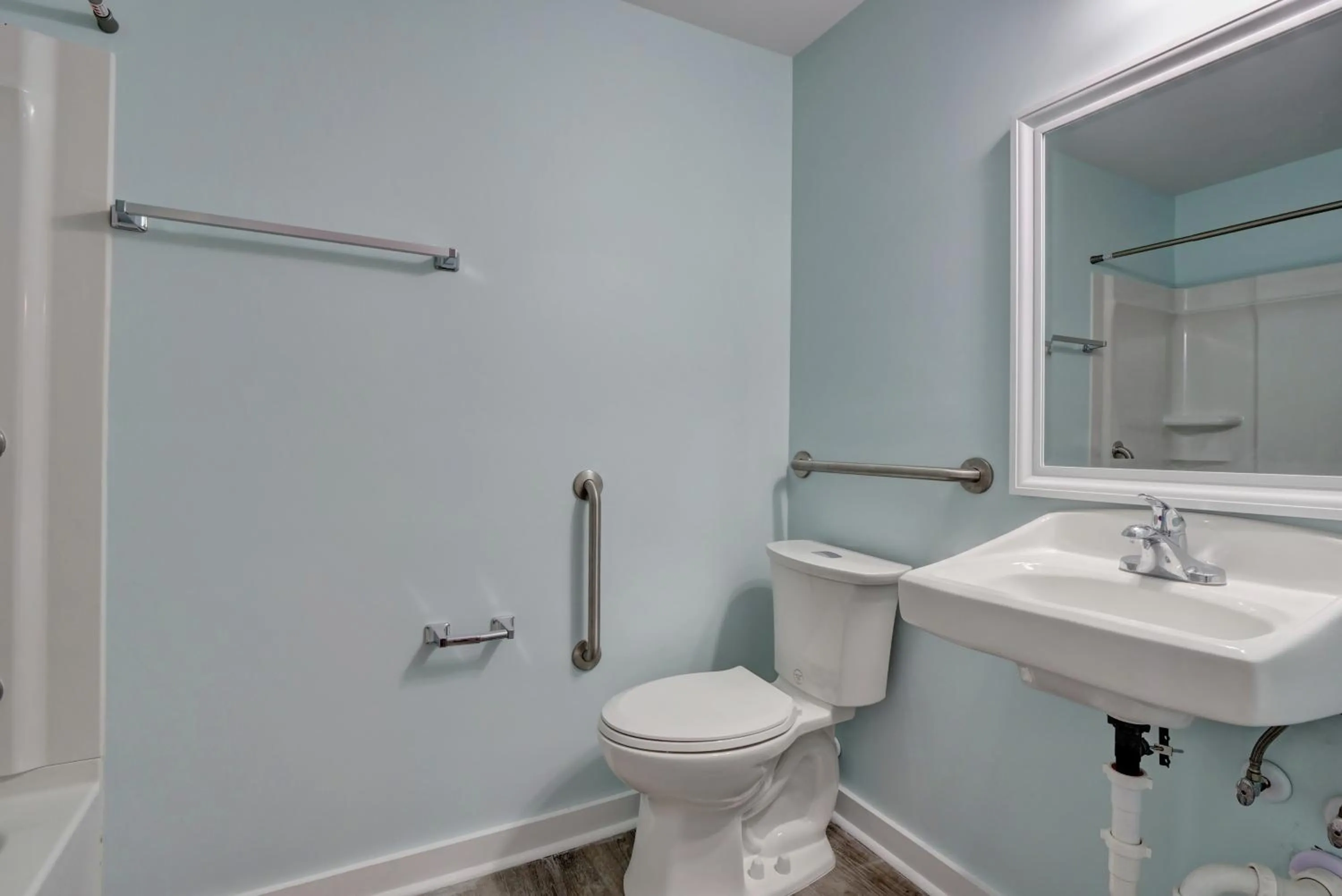 Property building in Loggerhead Inn and Suites