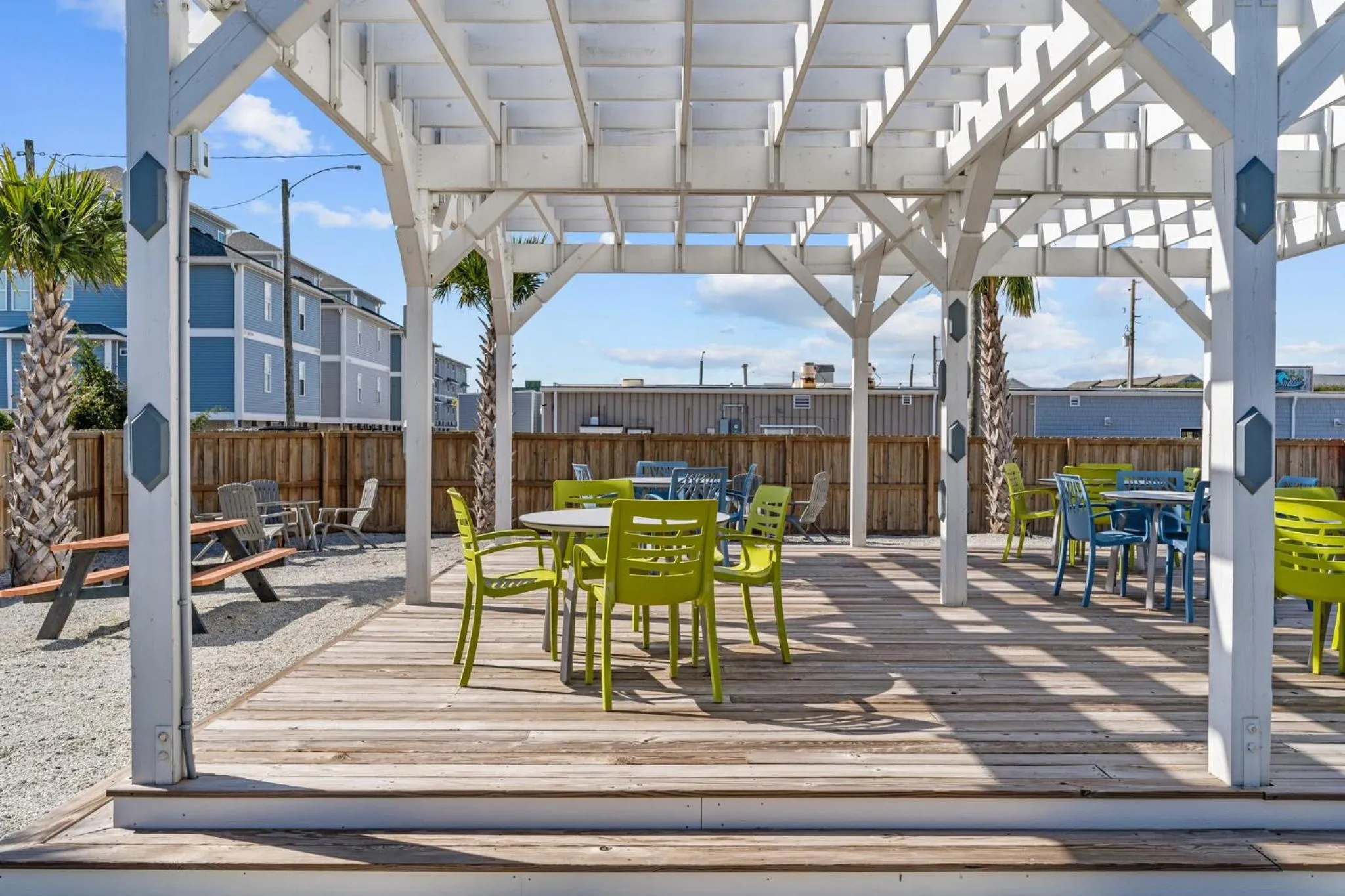 Patio in Loggerhead Inn and Suites