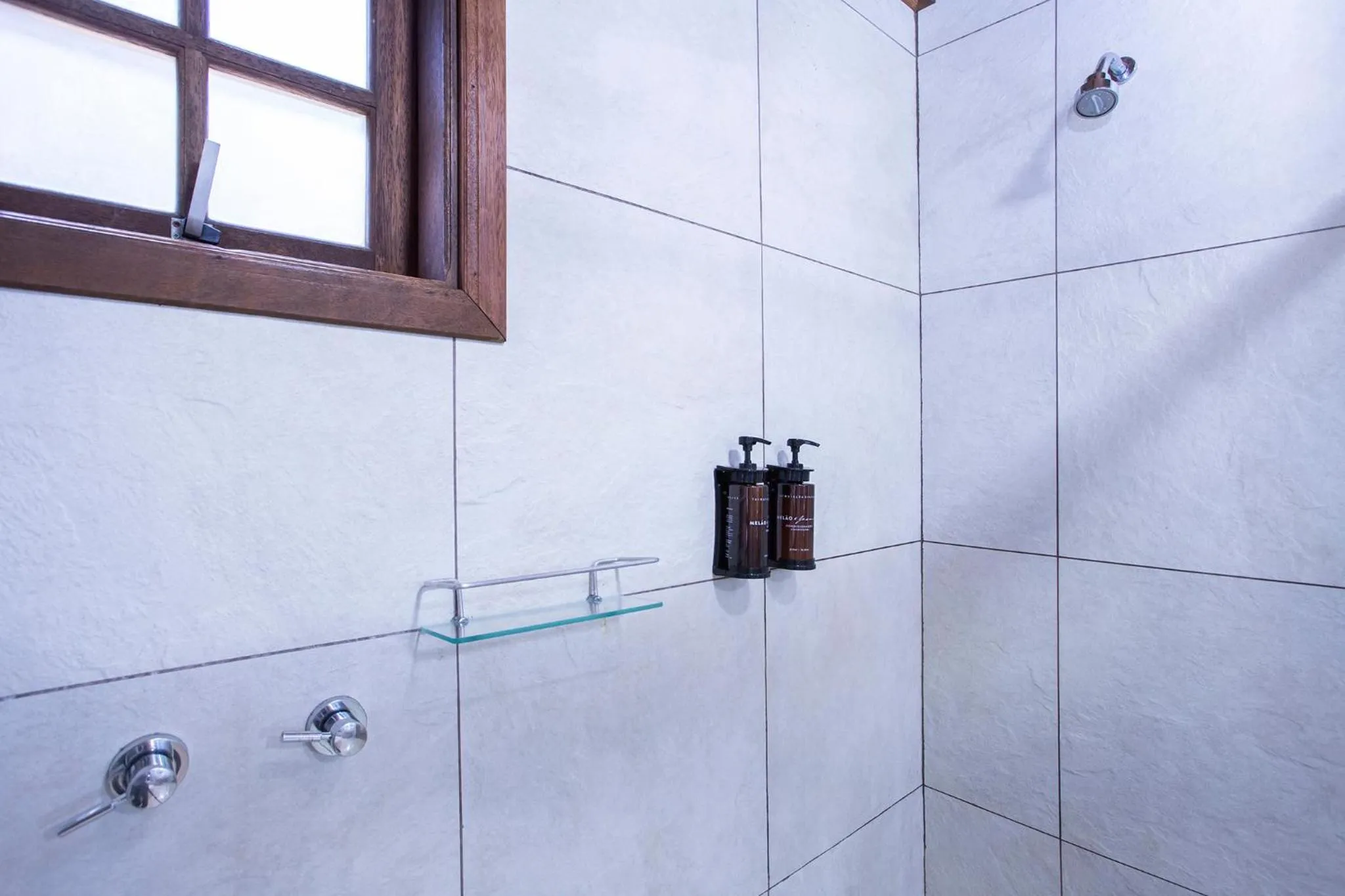 Shower in Pousada Suiça Mineira Garden