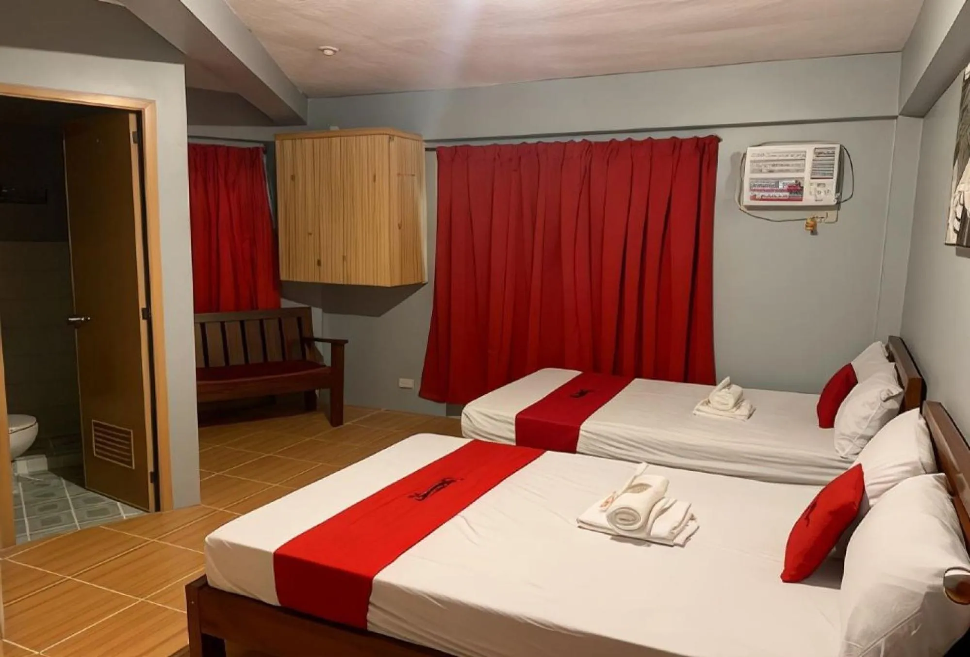 Bed in RedDoorz near Pasay Rotonda