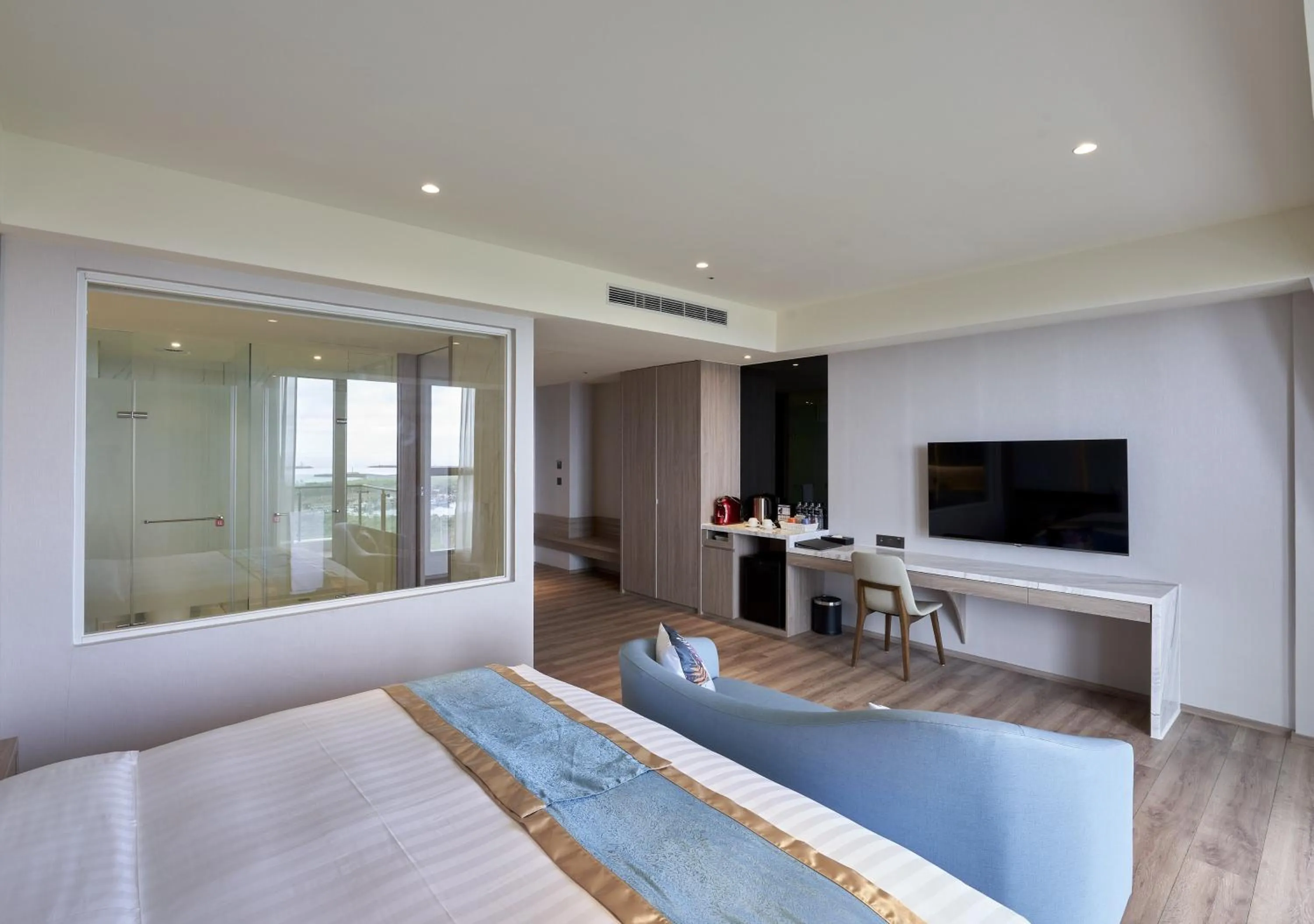 Bed in Lanyang Seaview Hotel