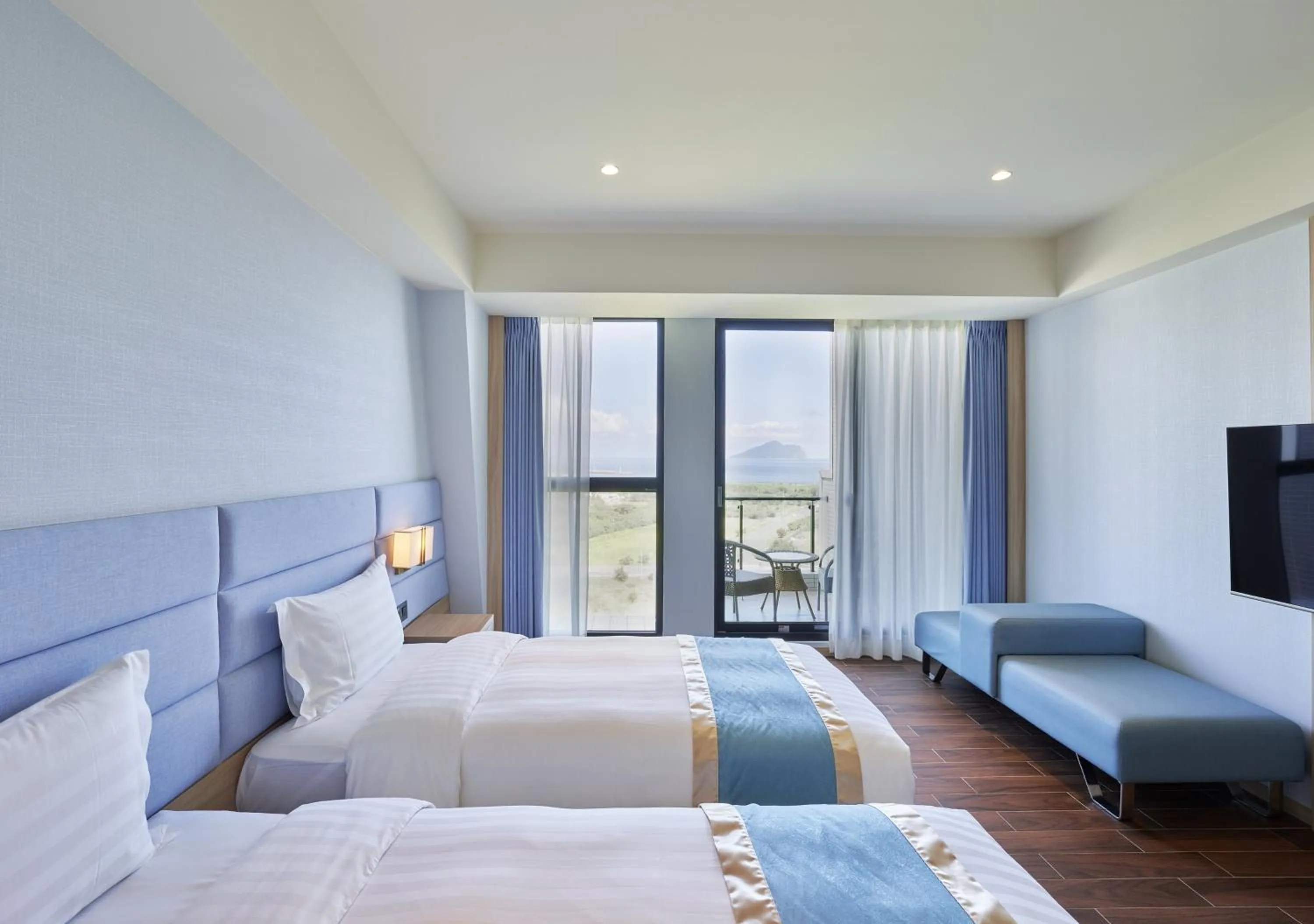 Bed in Lanyang Seaview Hotel
