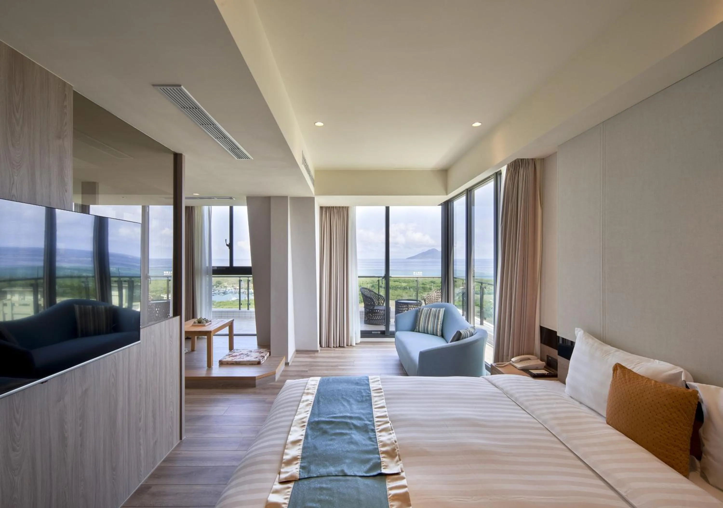 View (from property/room), Bed in Lanyang Seaview Hotel