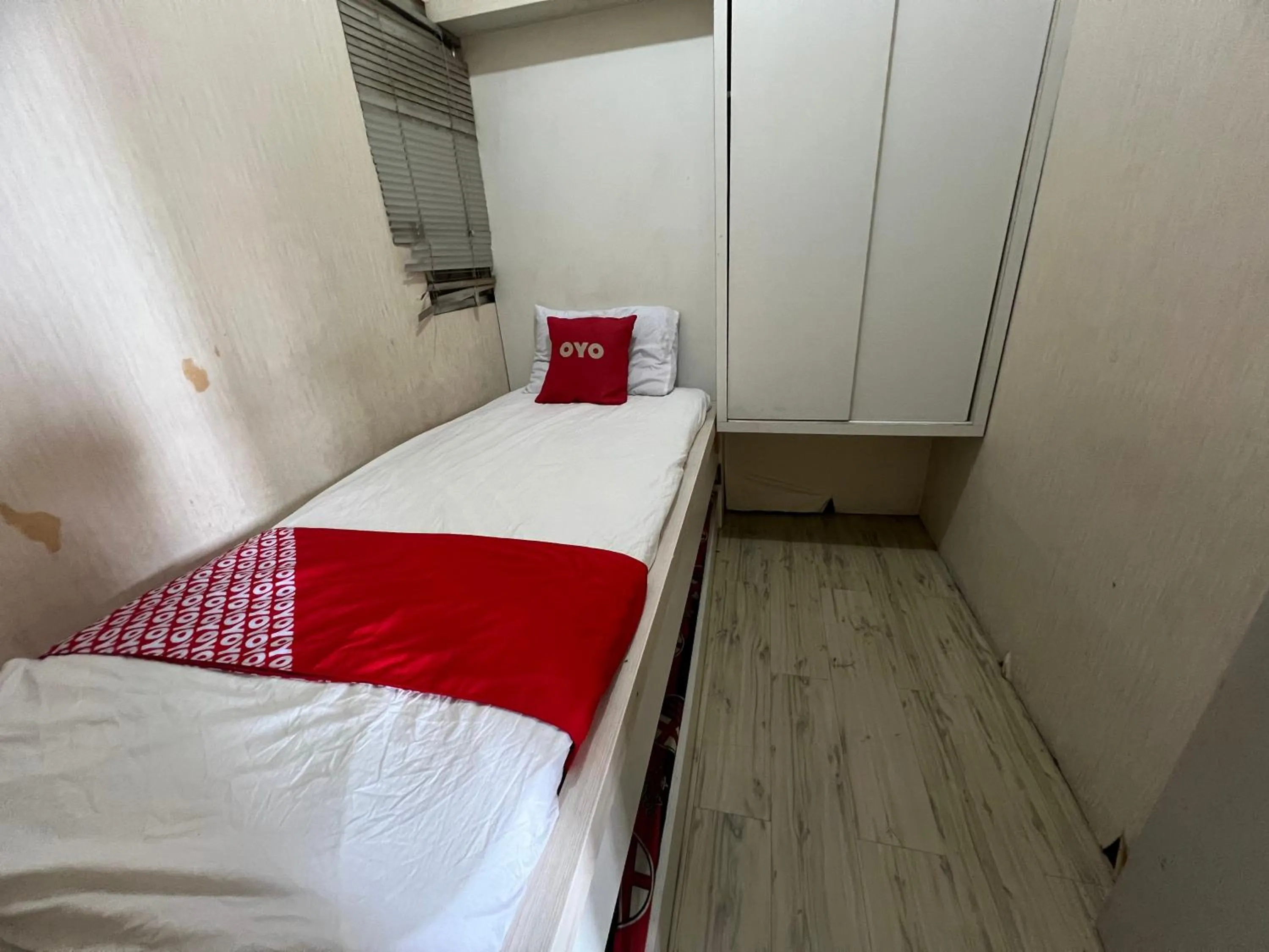 Bedroom in OYO 93828 Apartemen Tamansari Panoramic By Narel Room