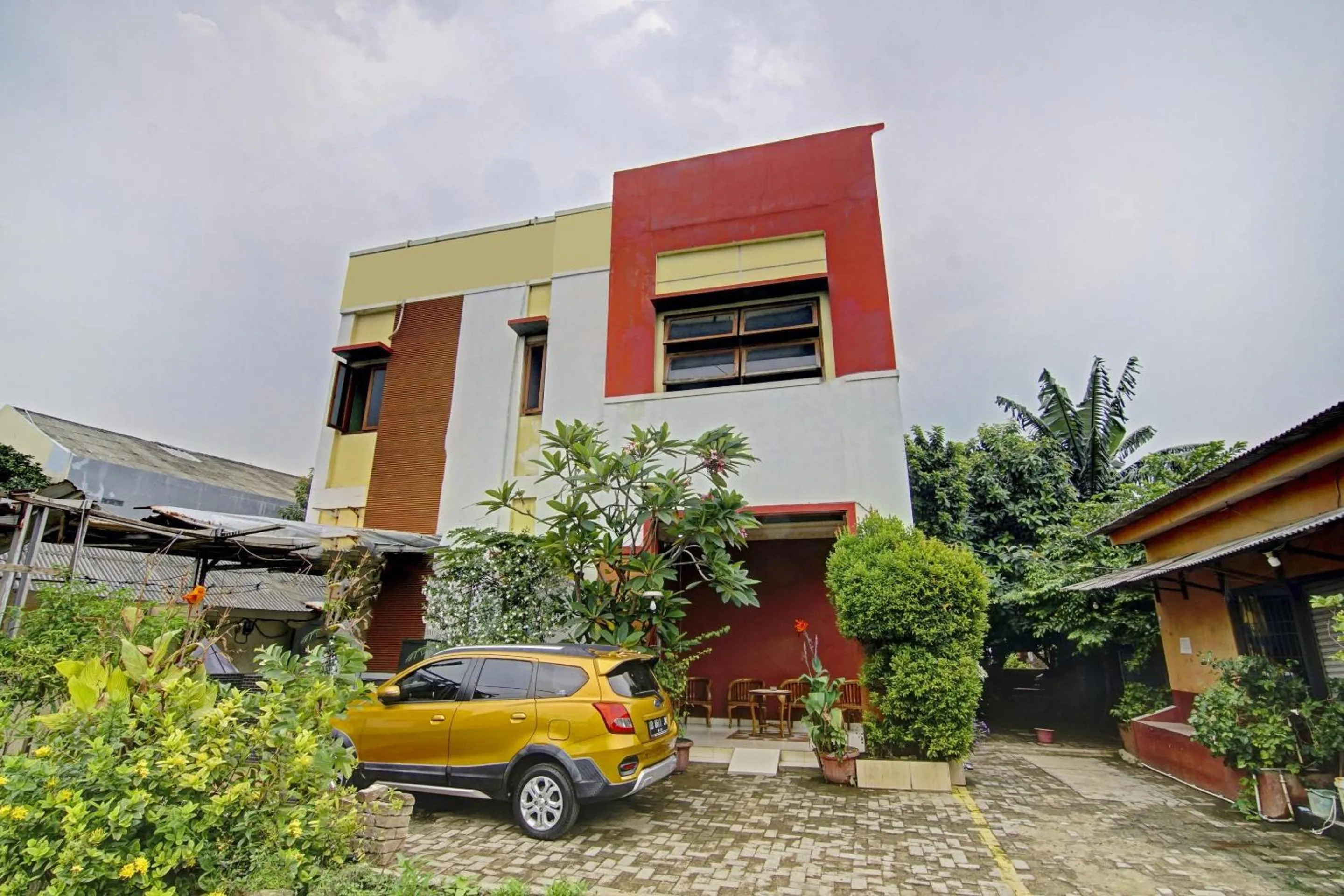 Property building in Hotel O Aliyah Syariah