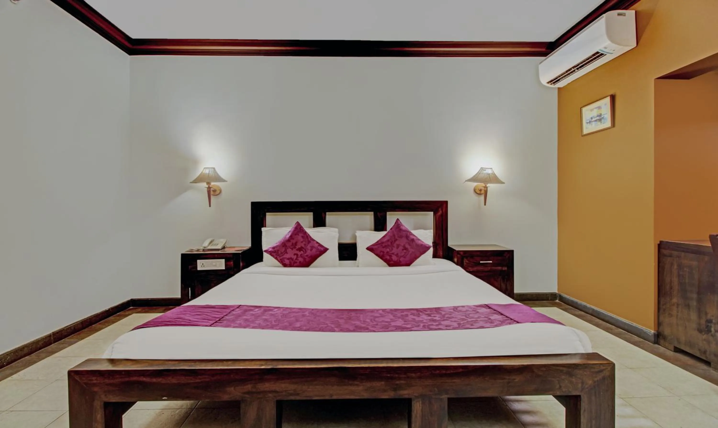 Bedroom, Bed in Treebo Premium Travancore Palace Cherthala