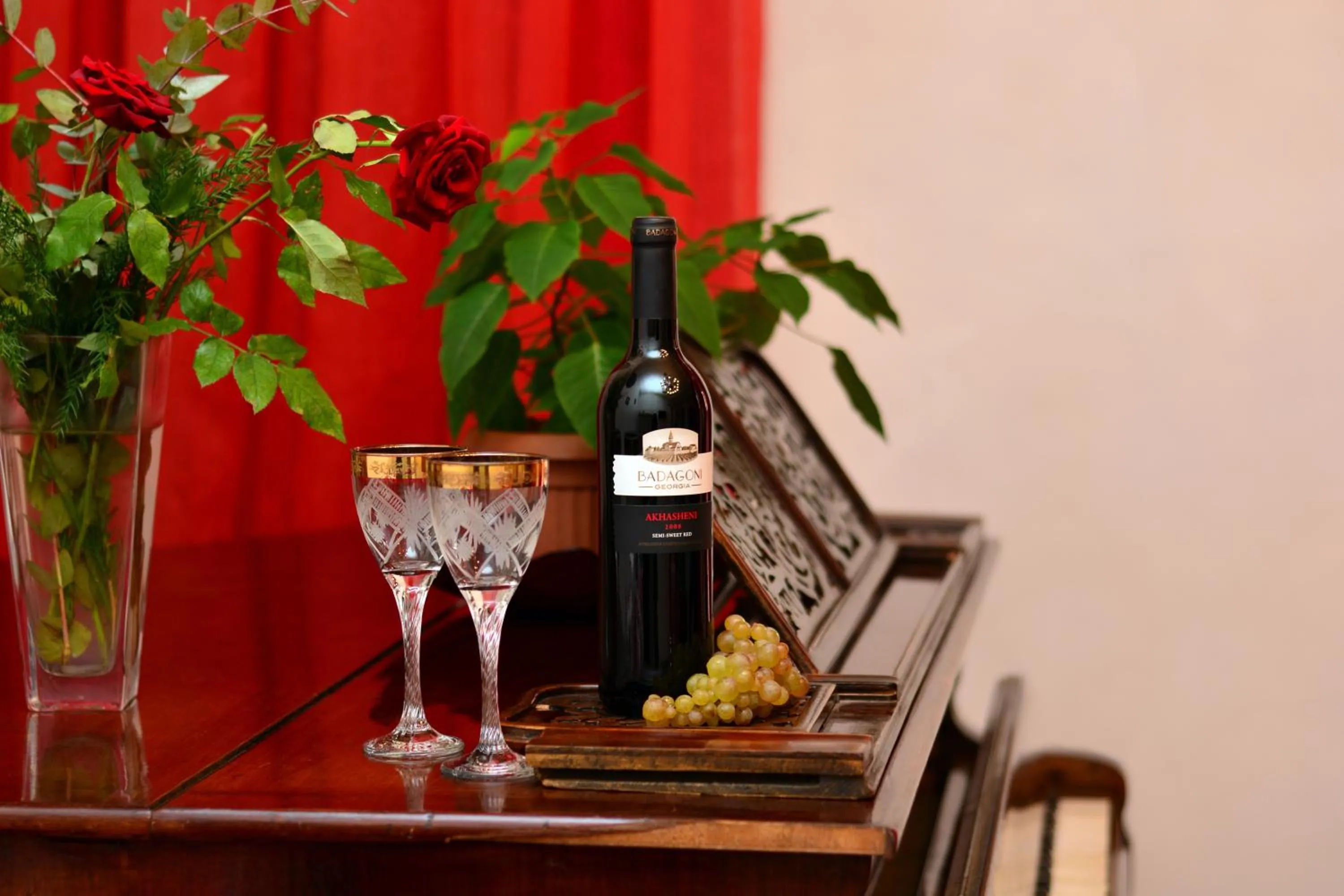 Lounge or bar in Lowell Hotel