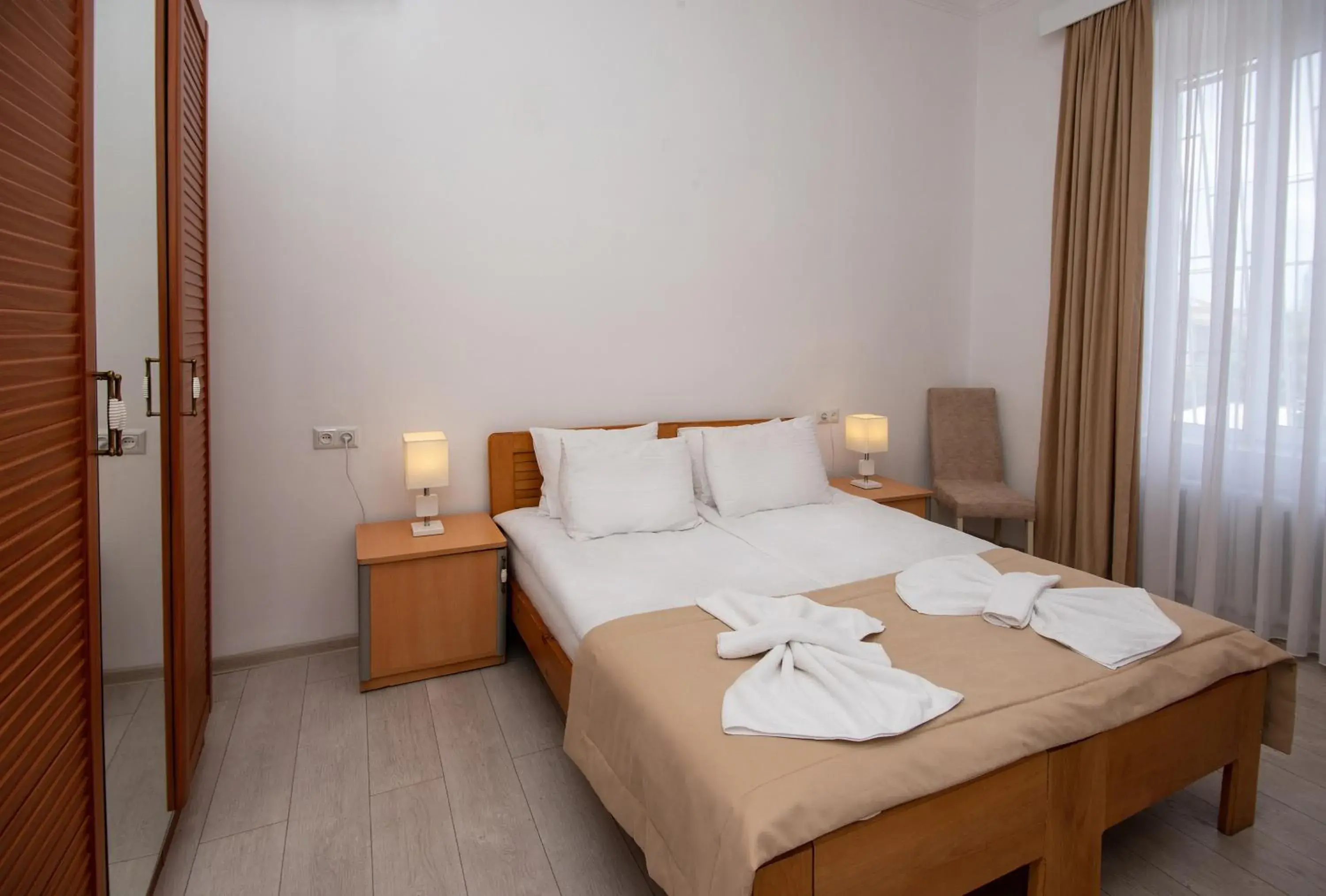 Photo of the whole room, Bed in Lowell Hotel Photo of the whole room, Bed in Lowell Hotel