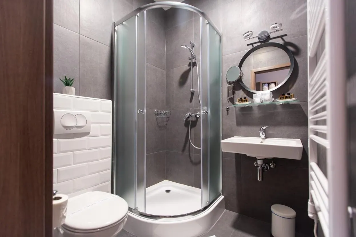 Bathroom in Waterfront Lodge