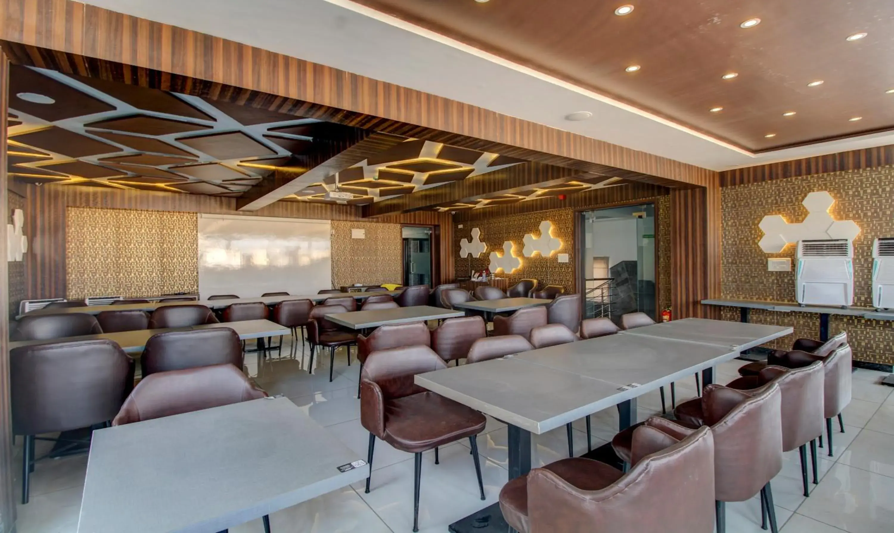 Restaurant/places to eat in Treebo Sampradaya Bistro, Mailasandra Restaurant/places to eat in Treebo Sampradaya Bistro, Mailasandra