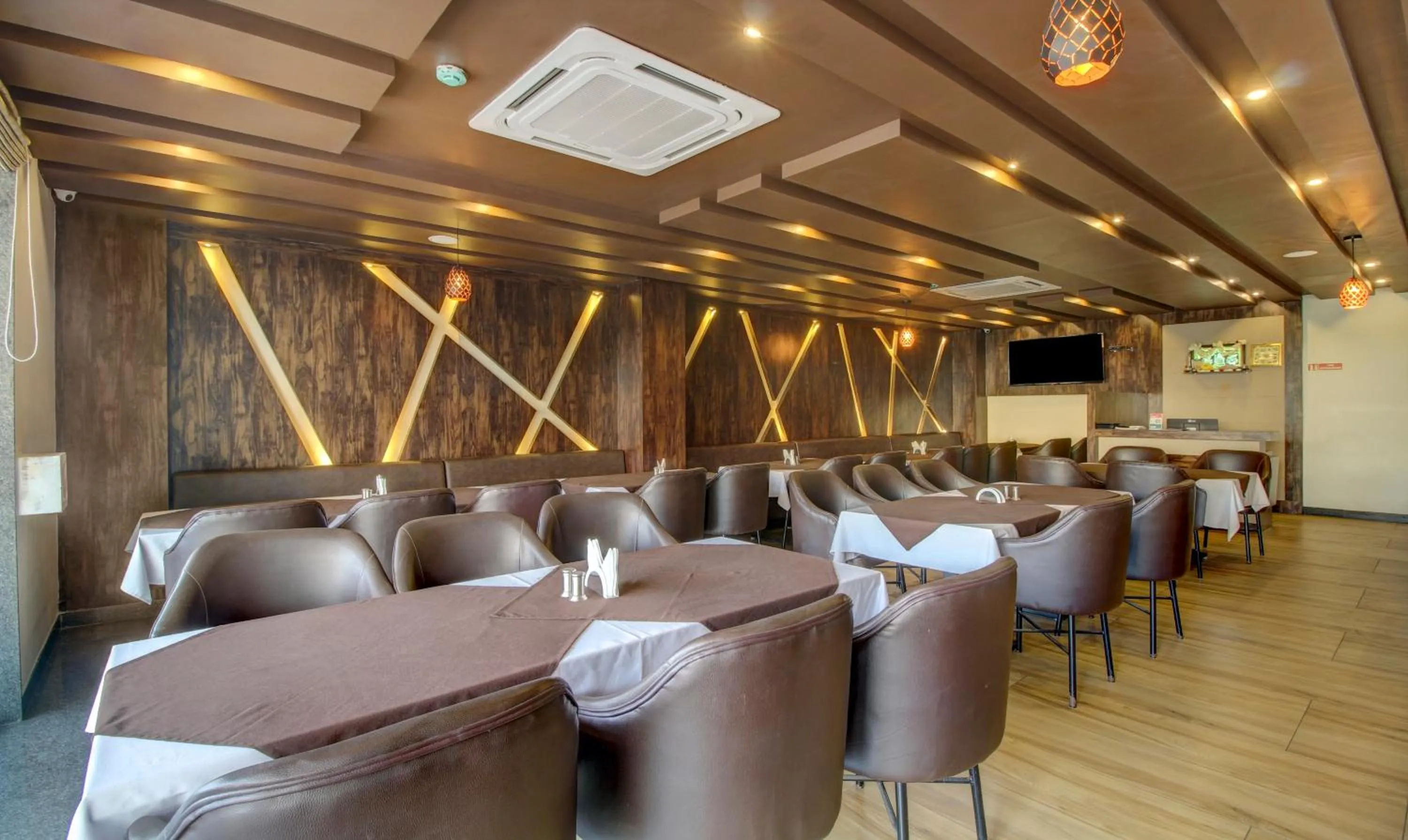 Breakfast in Treebo Sampradaya Bistro, Mailasandra