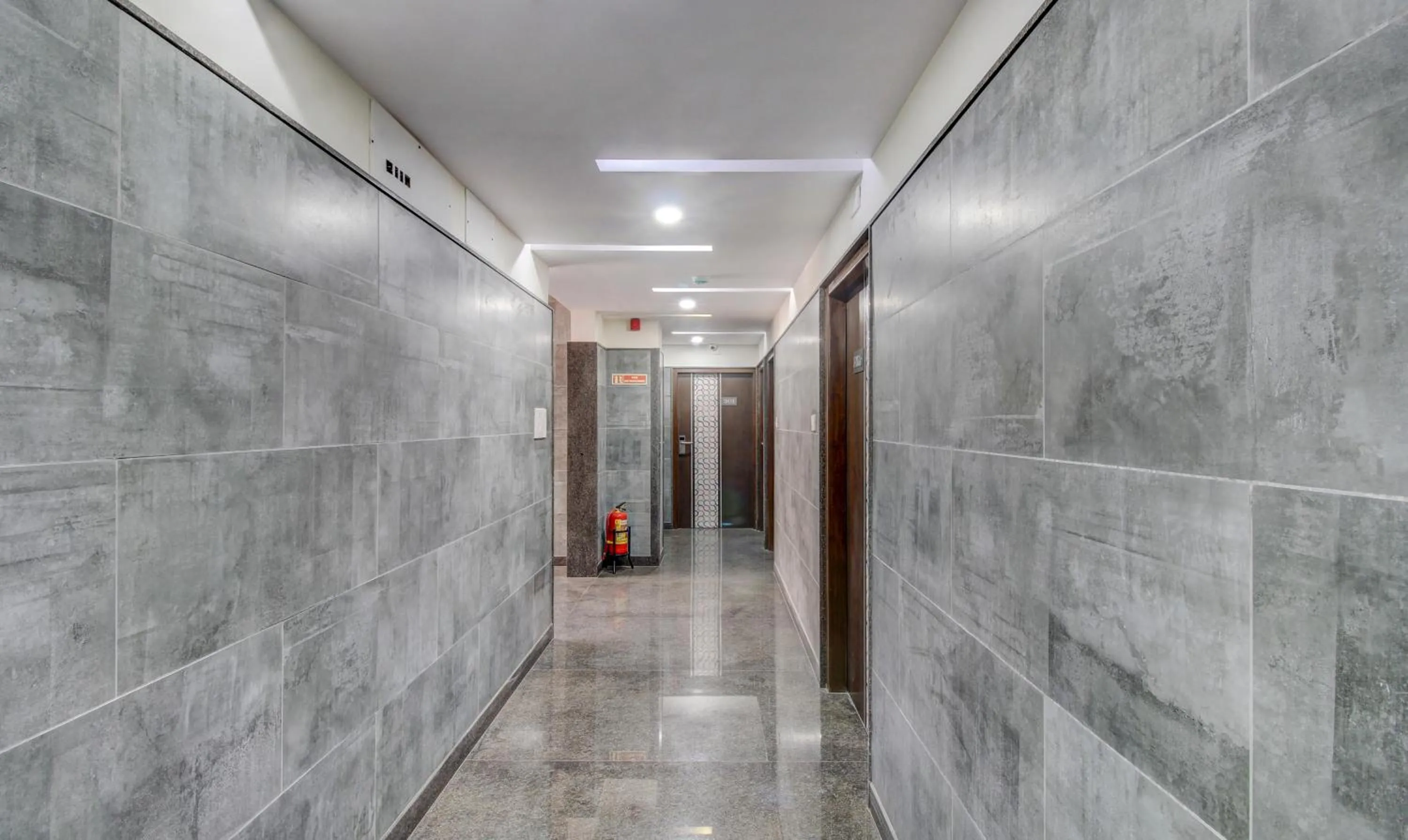 Lobby or reception in Treebo Sampradaya Bistro, Mailasandra