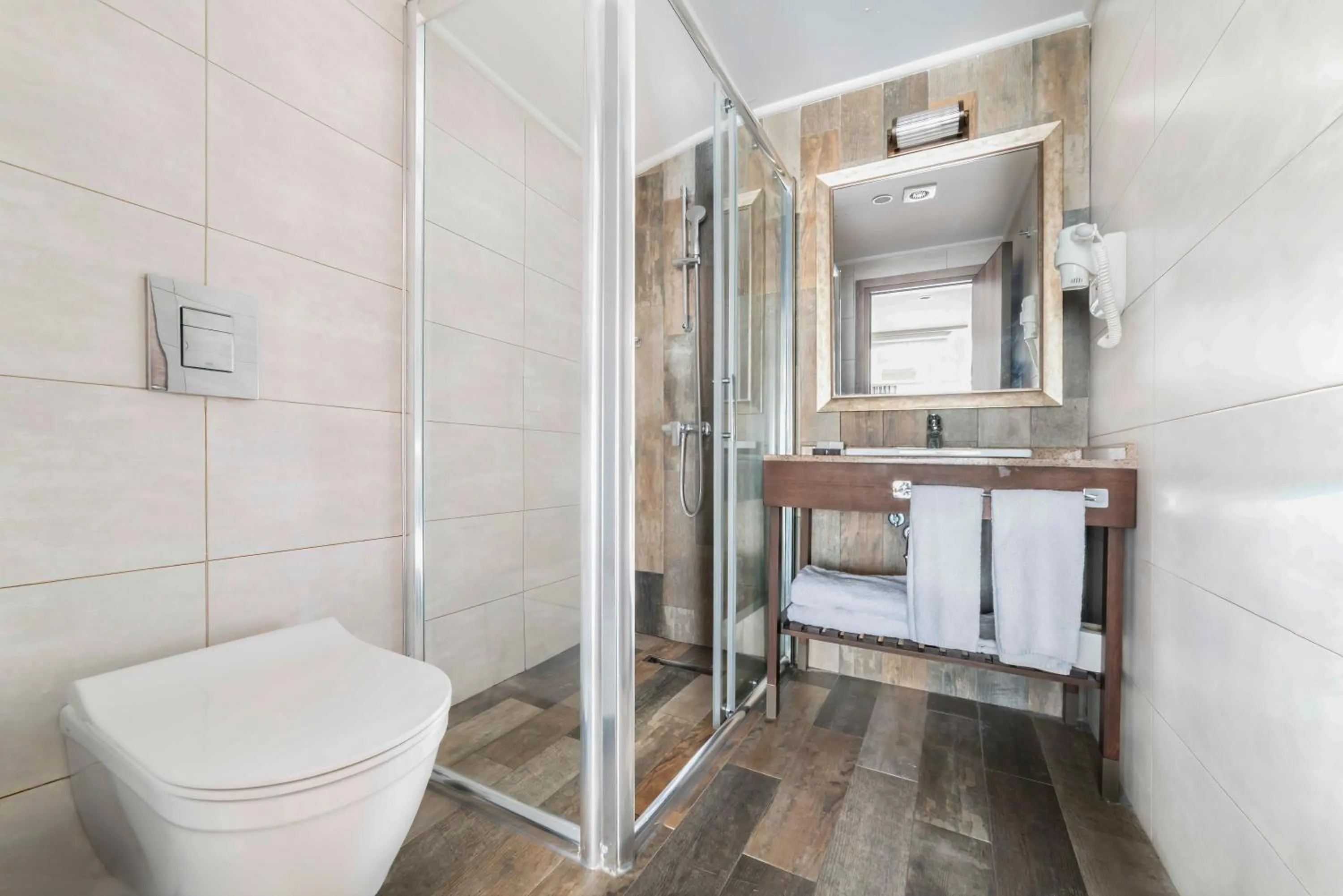 Shower in Castle Franco Suites