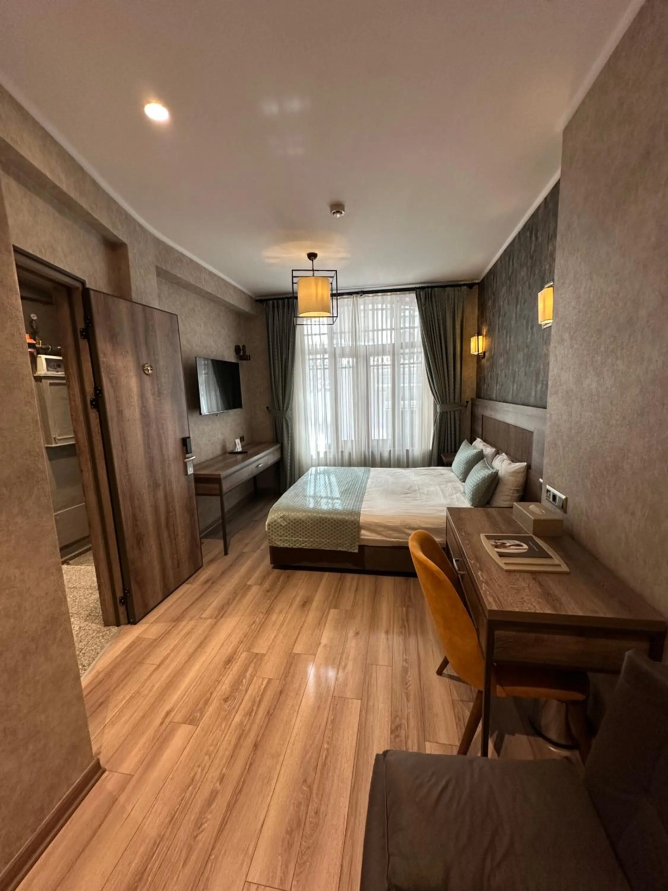 Photo of the whole room, Bed in Castle Franco Suites