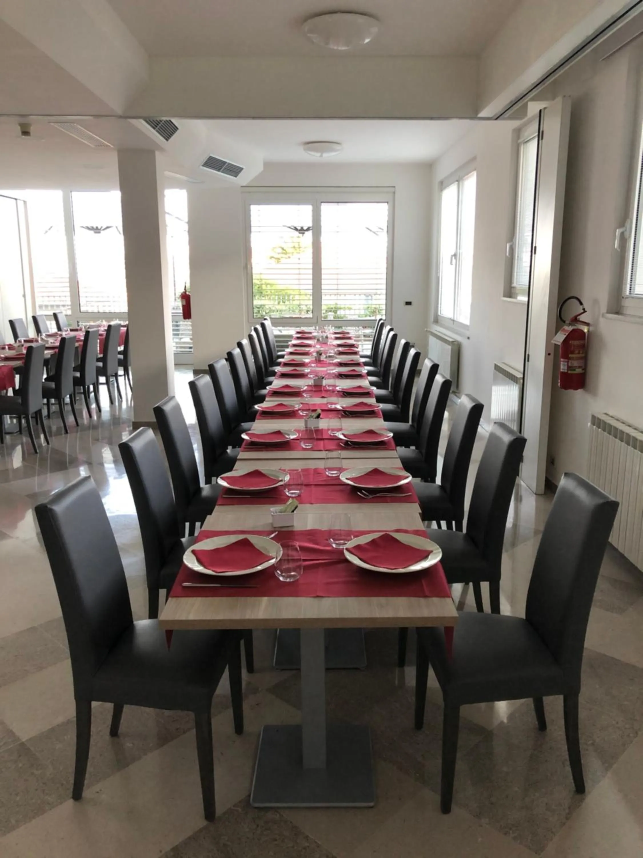 Restaurant/places to eat in MH HOTEL VARAZZE