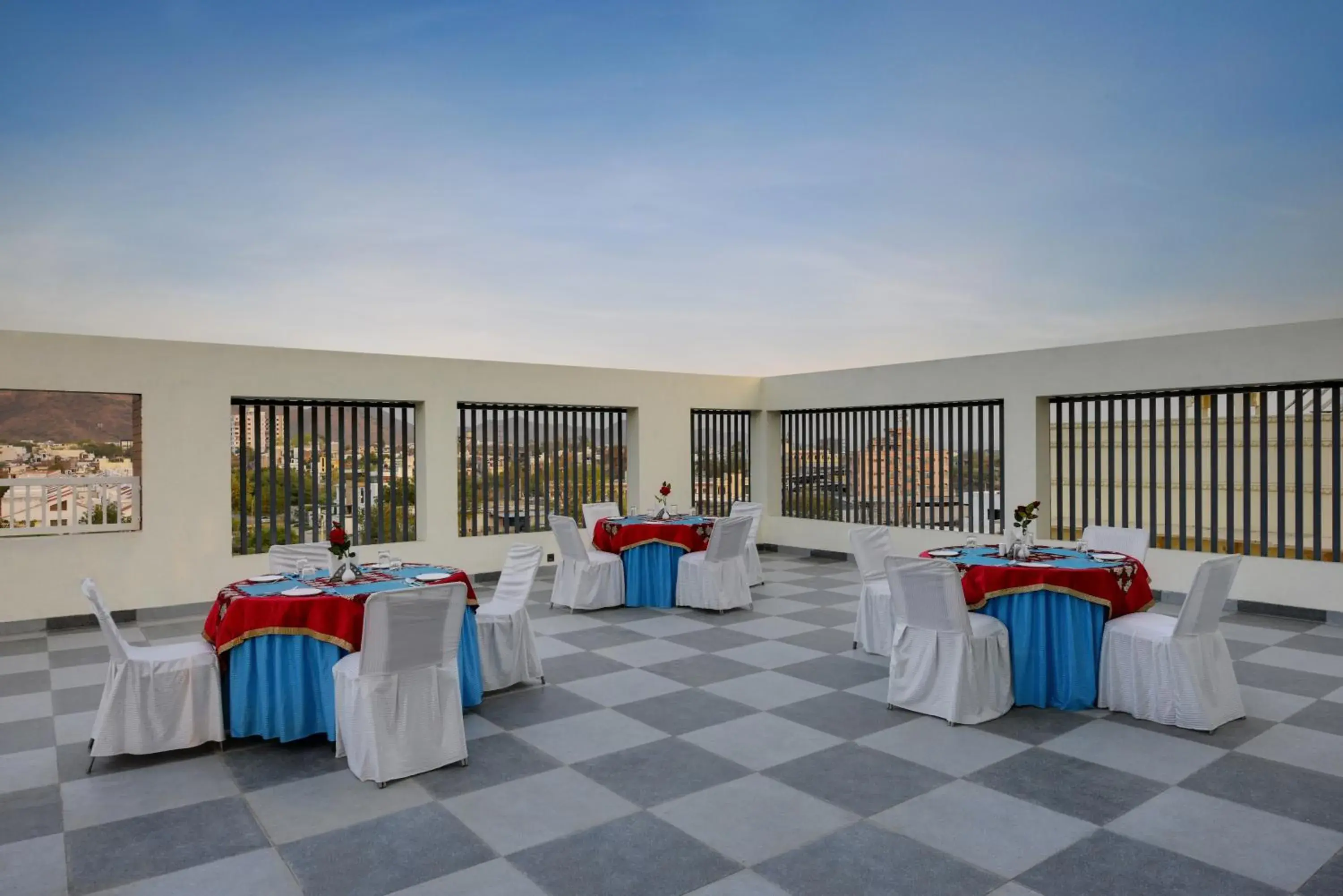 Restaurant/places to eat in Hotel khumani By Hills N Dunes Restaurant/places to eat in Hotel khumani By Hills N Dunes