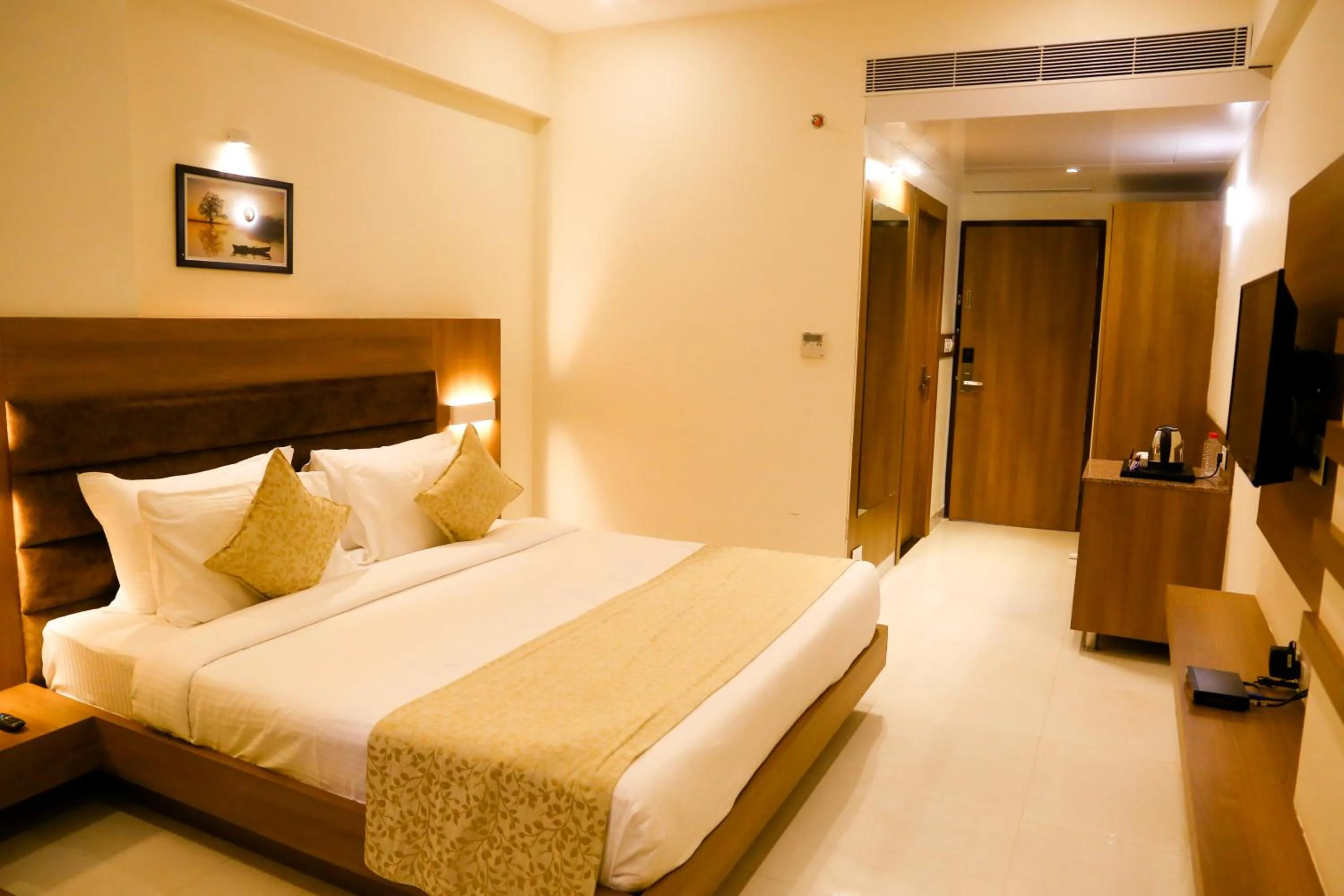 Bedroom, Bed in Hotel khumani By Hills N Dunes