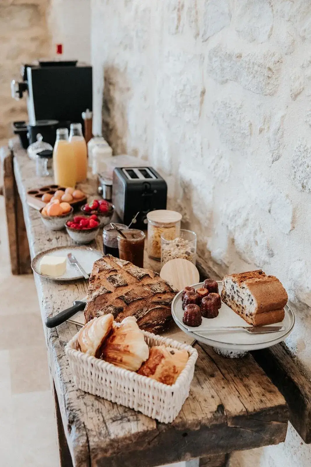 Breakfast in Château La Grande Clotte Breakfast in Château La Grande Clotte