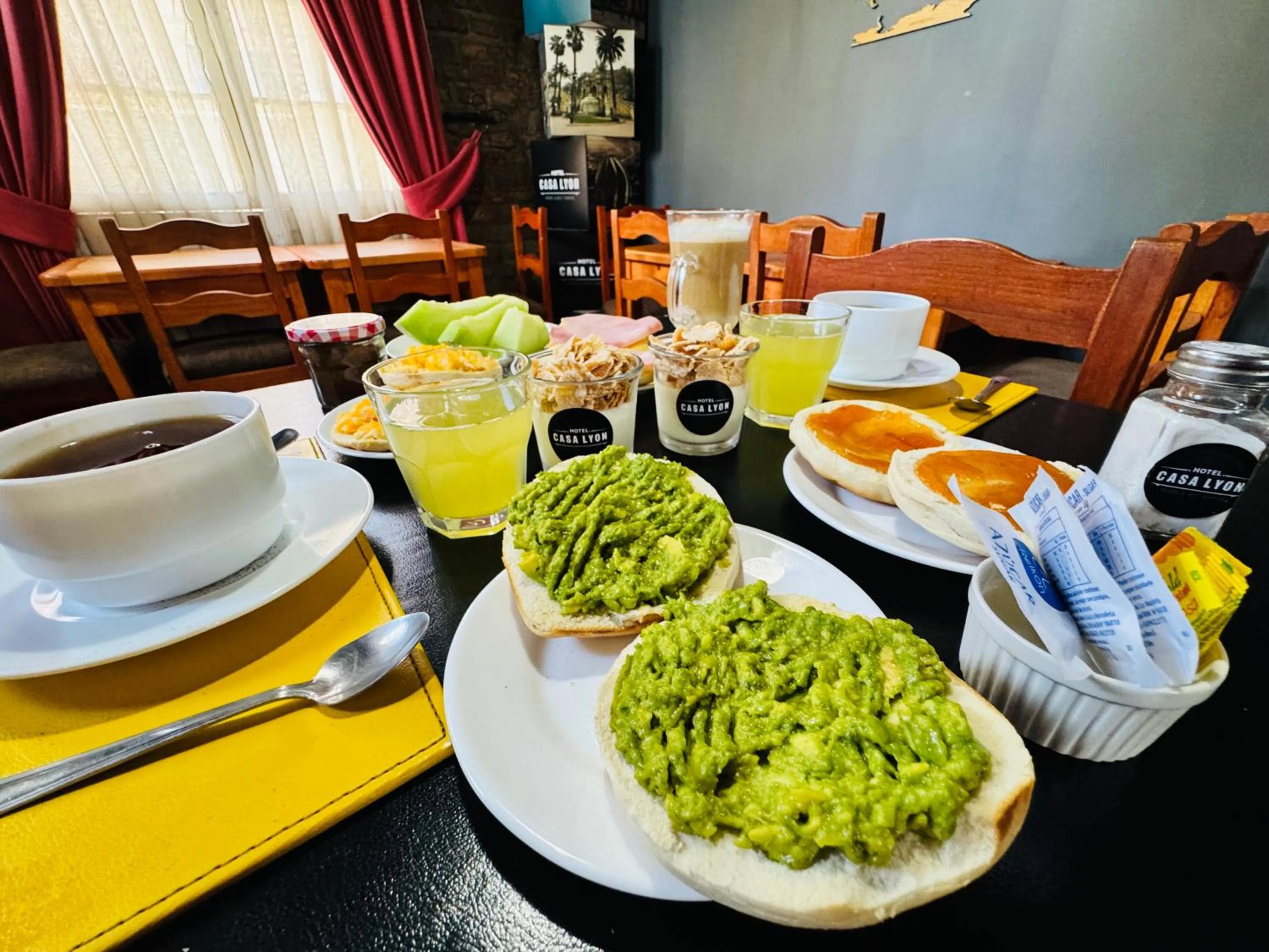 Breakfast in Hotel Casa Lyon