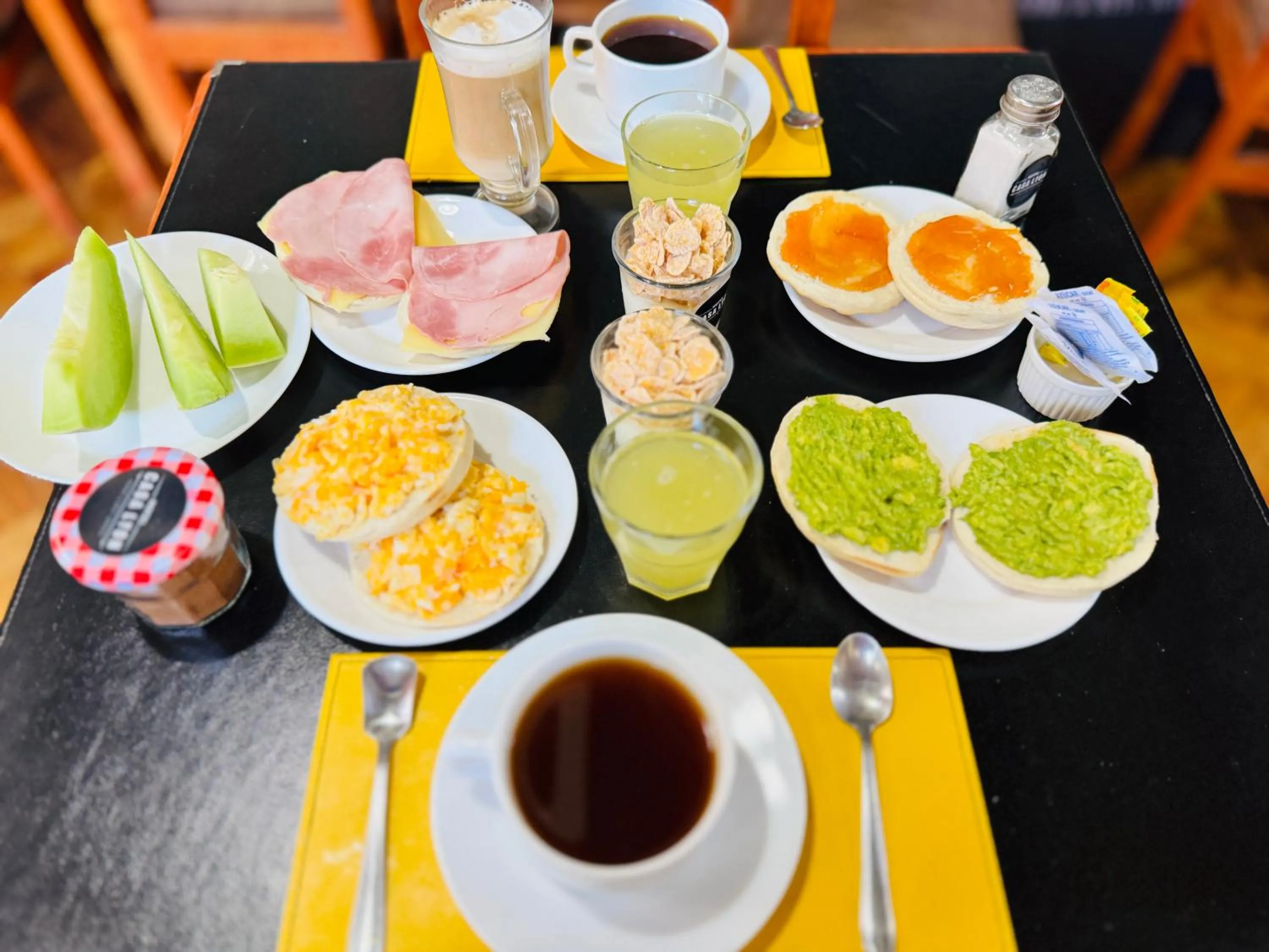 Breakfast in Hotel Casa Lyon