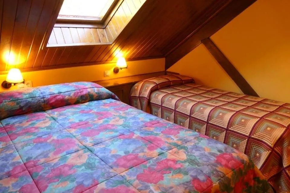 Bed in Hotel, Bungalows y Camping Viu