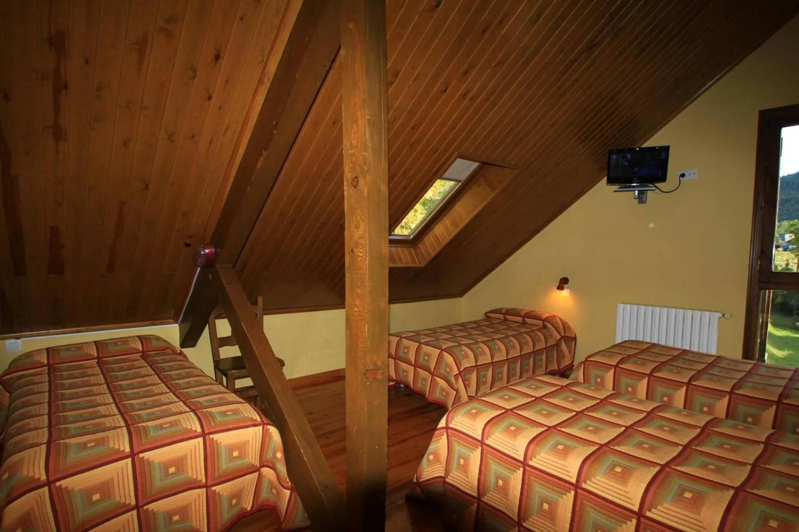 Bed in Hotel, Bungalows y Camping Viu