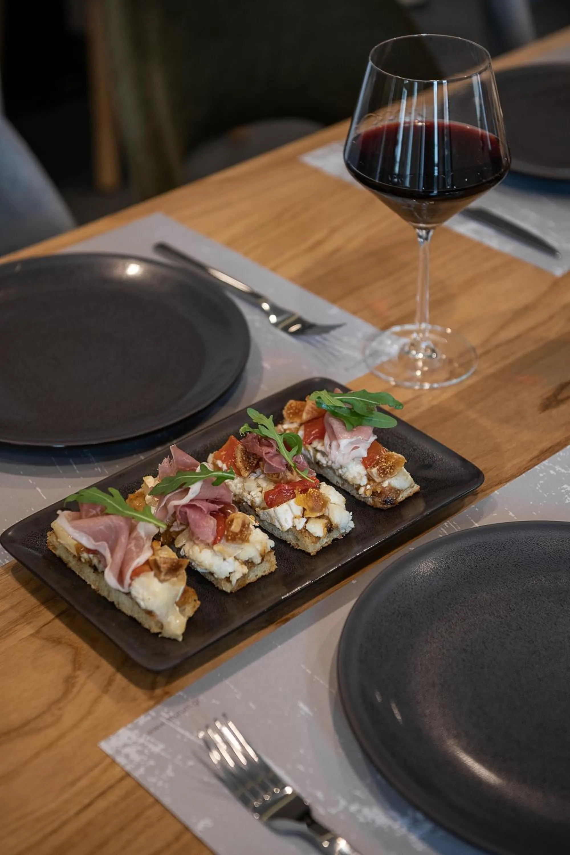 Restaurant/places to eat in Morum City Hotel Chania