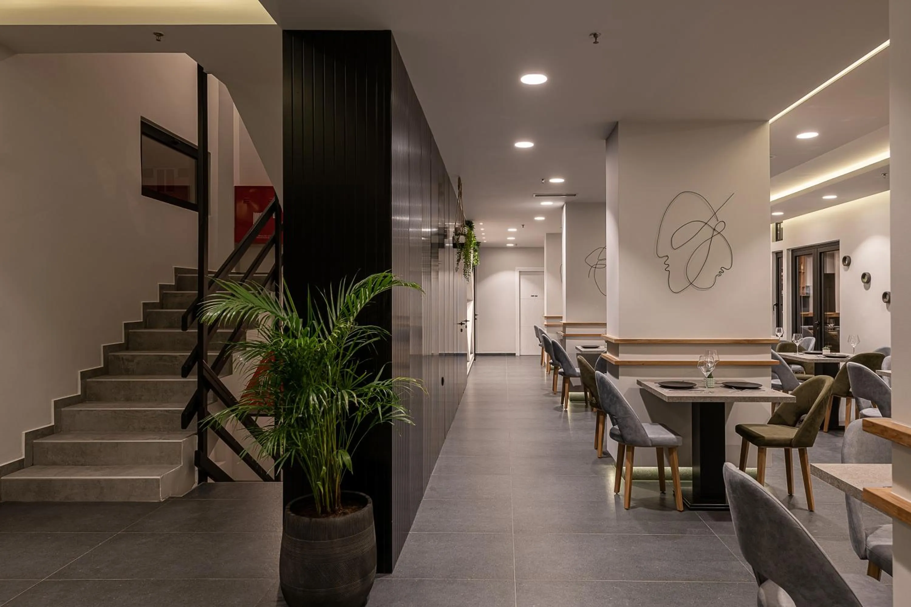 Restaurant/places to eat in Morum City Hotel Chania