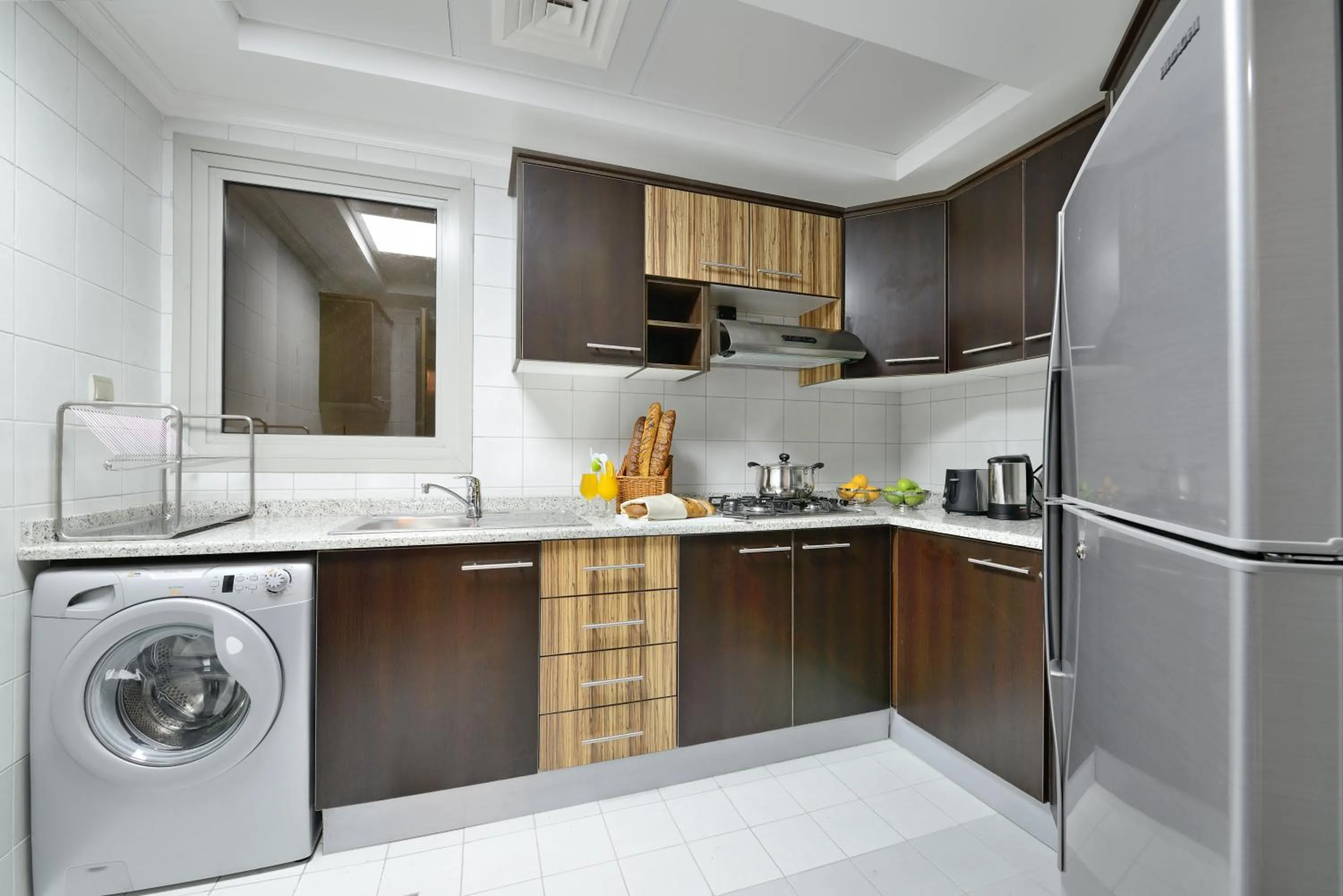 Kitchen or kitchenette in Al Majaz Premiere Hotel Apartments