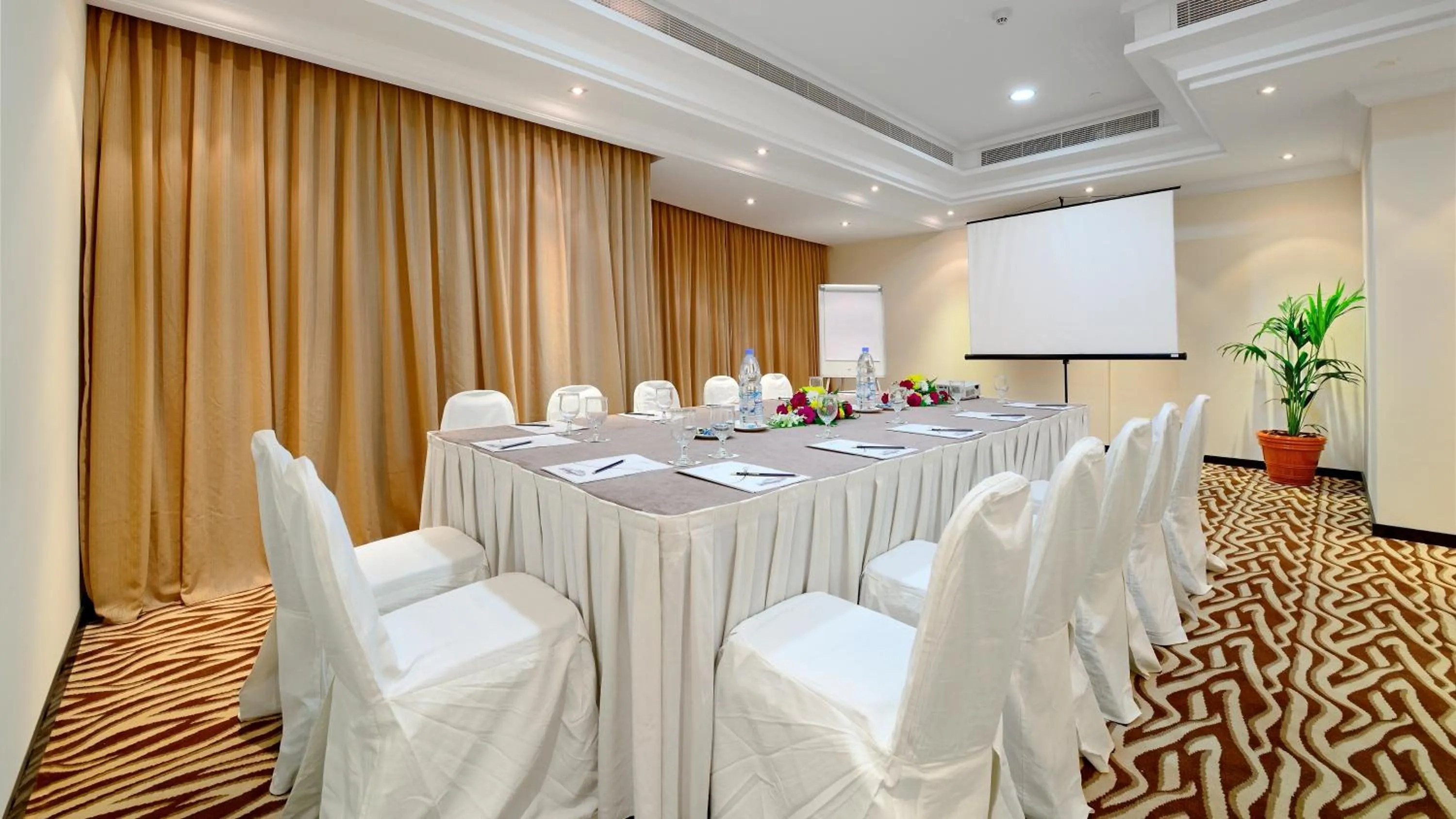 Business facilities in Al Majaz Premiere Hotel Apartments