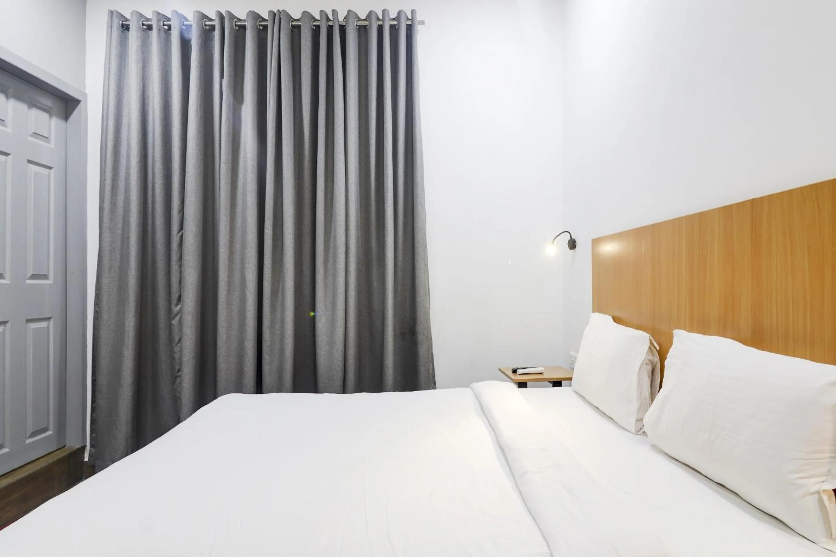 Bedroom in Townhouse Madhapur Near Shilparamam