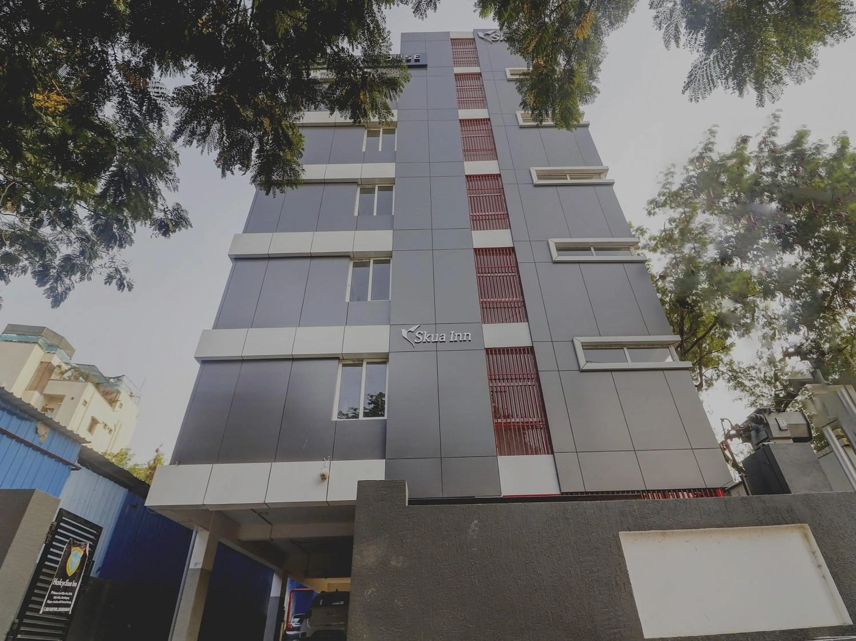 Facade/entrance in Townhouse Madhapur Near Shilparamam